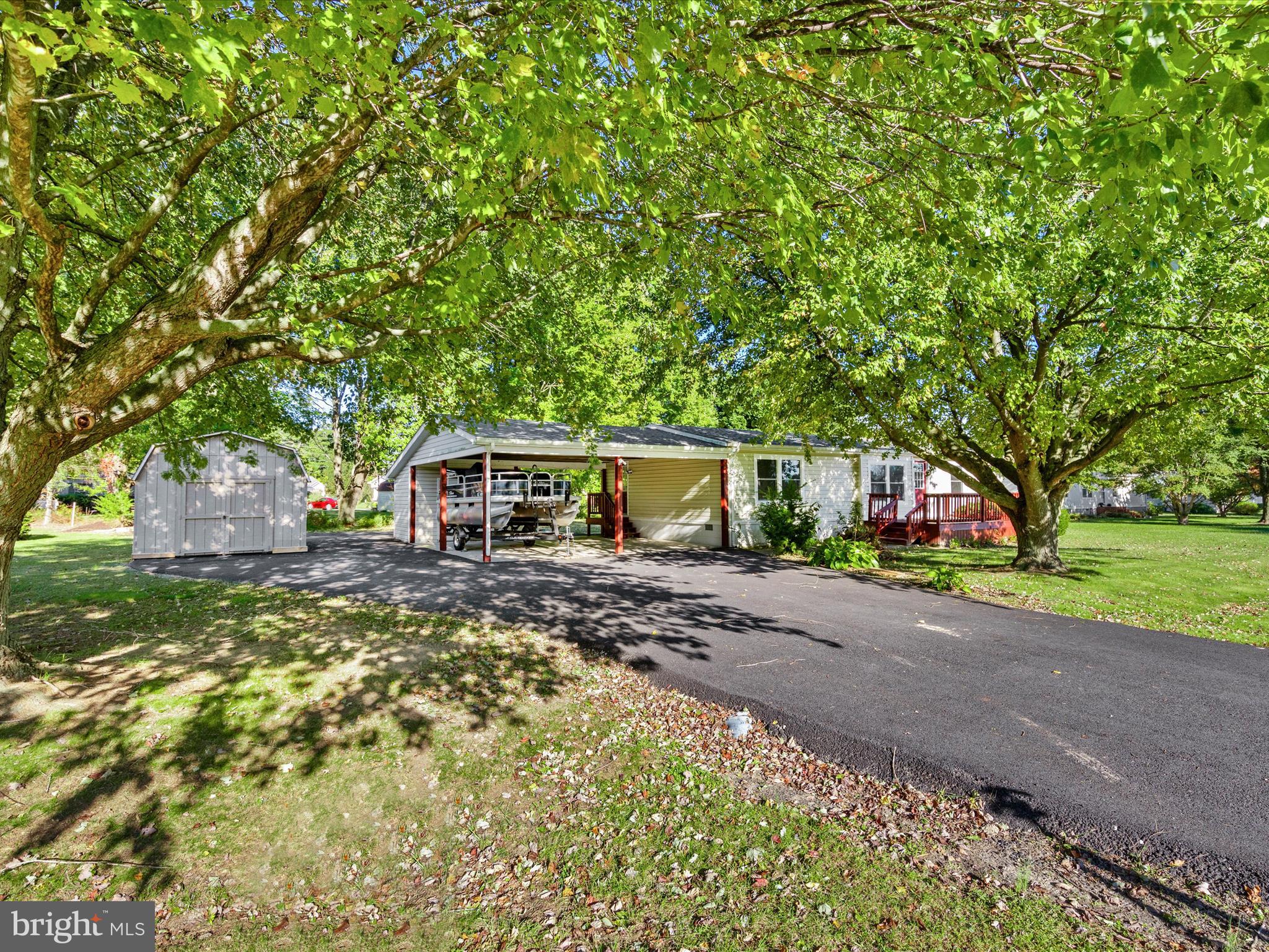 RIVER BREEZE - Residential