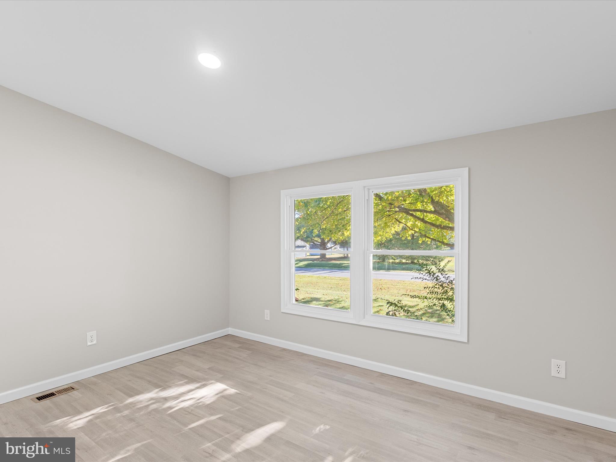 RIVER BREEZE - Residential