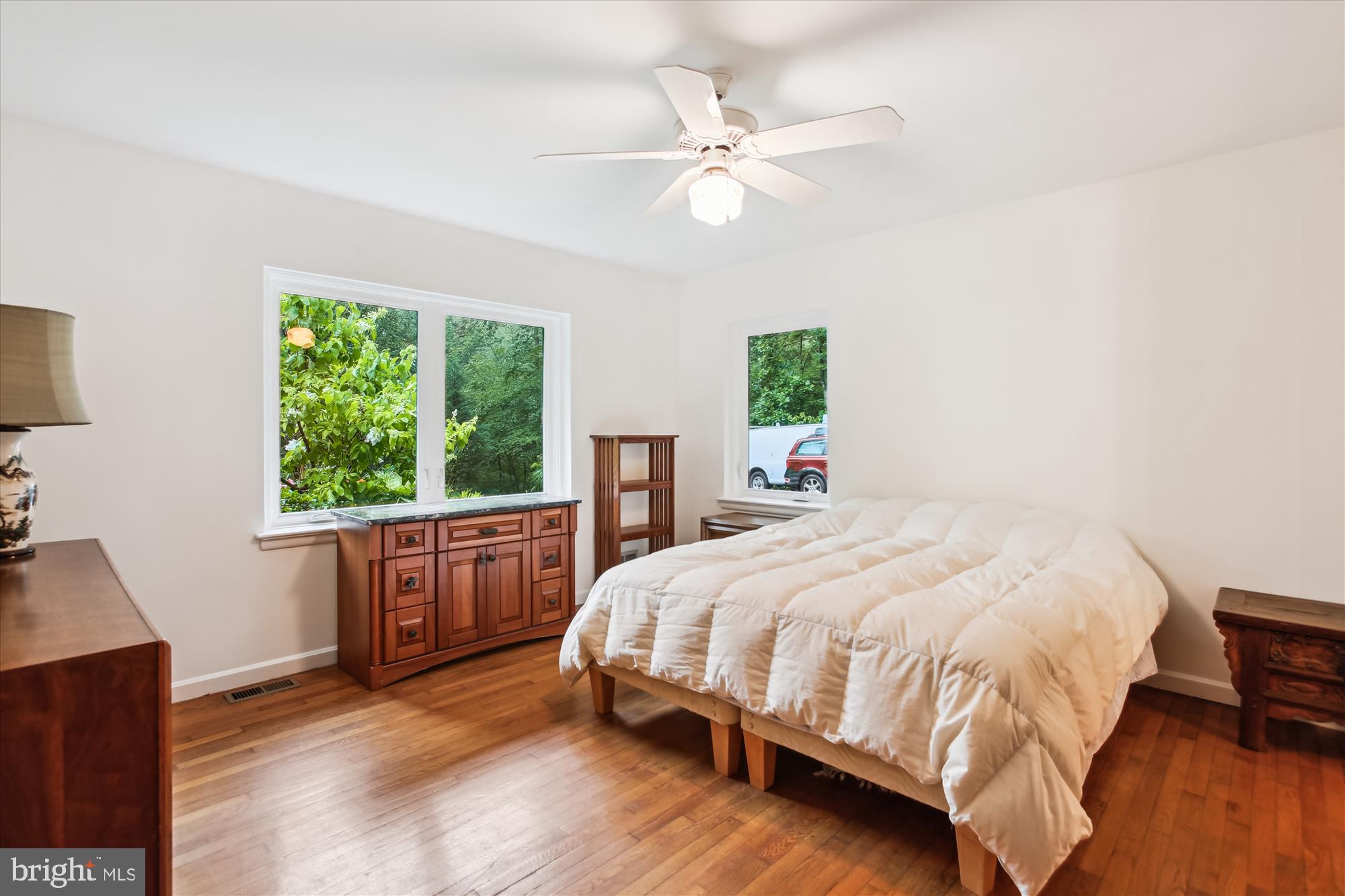 RICH E LAND - Residential