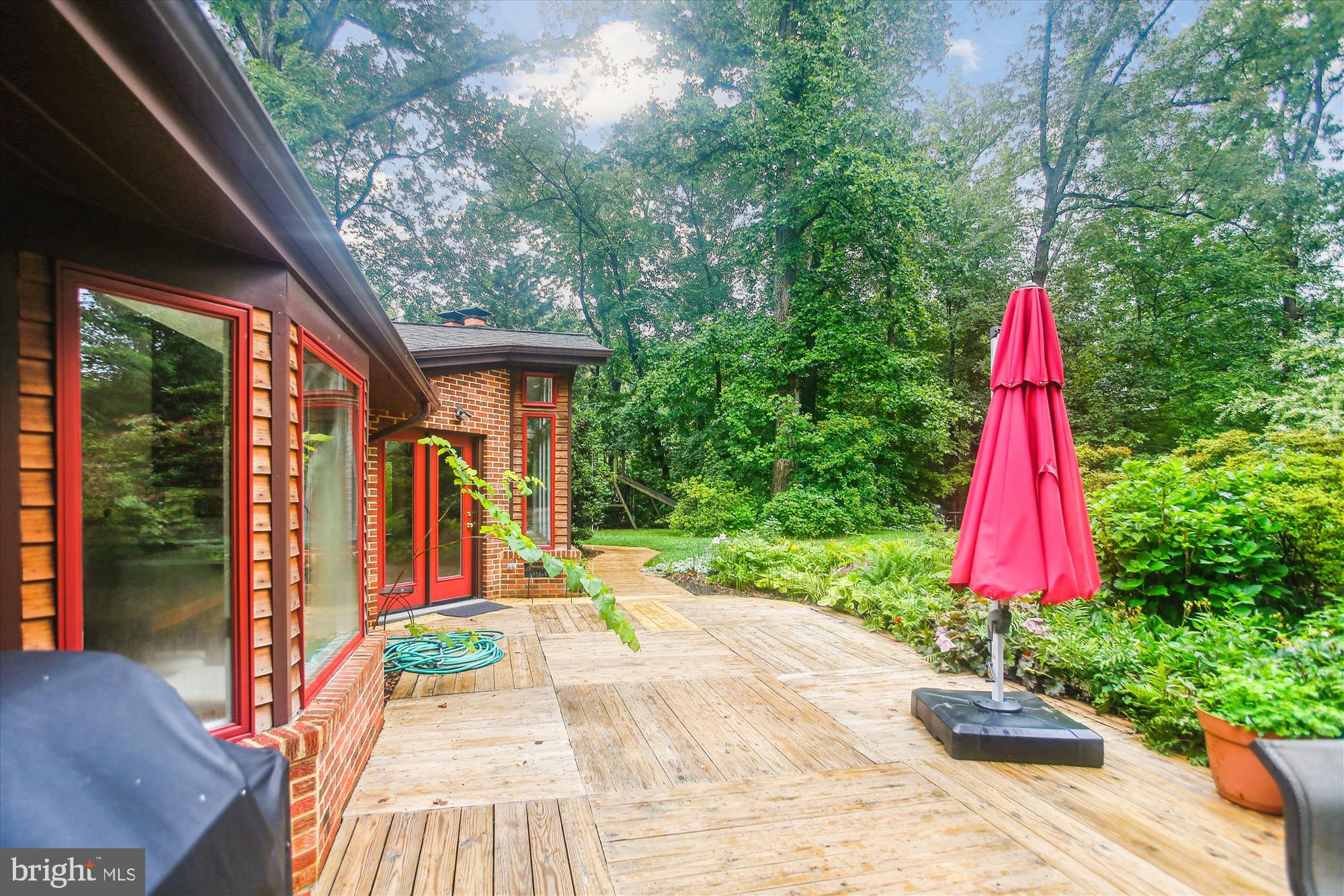 RICH E LAND - Residential