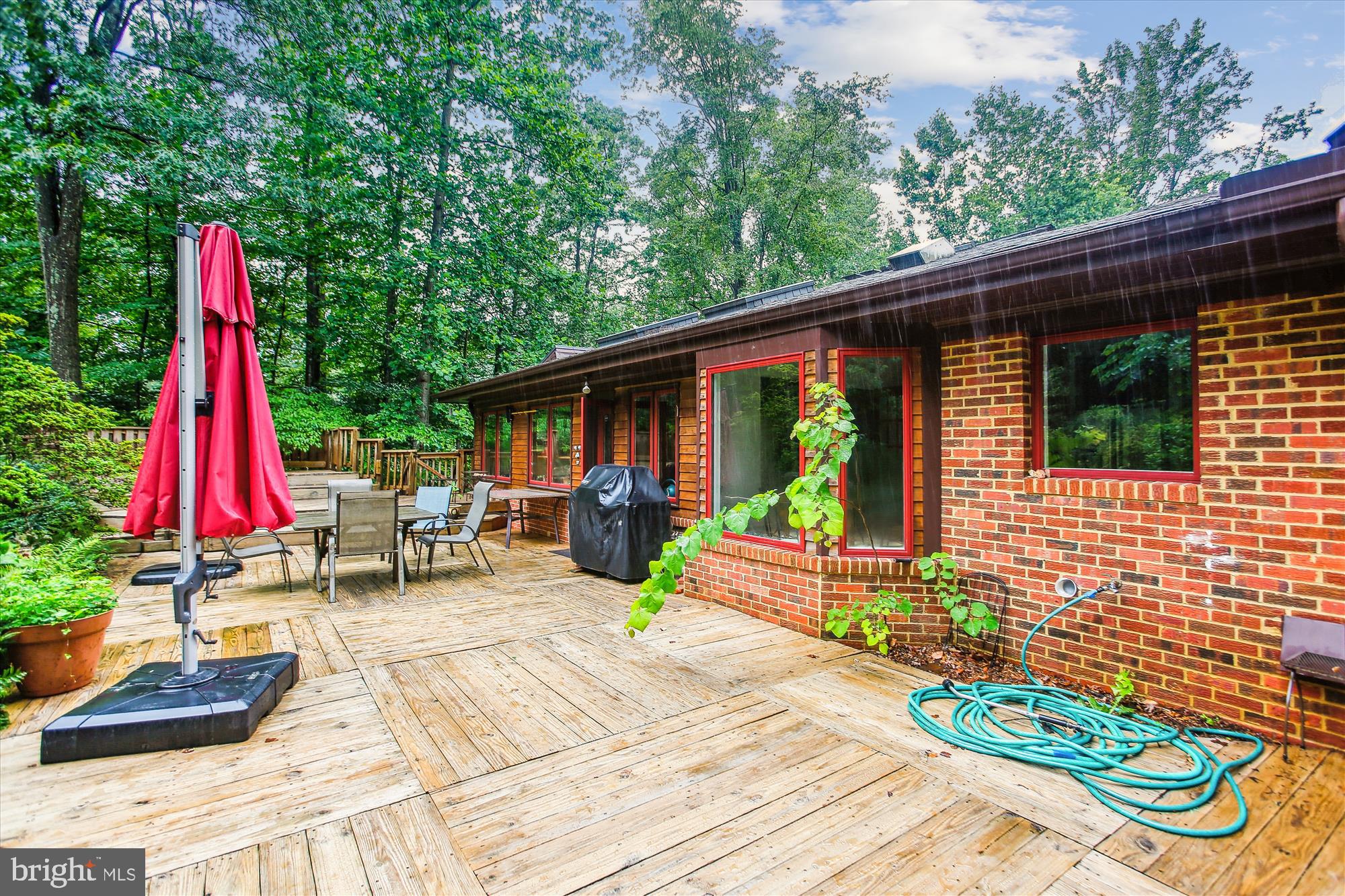 RICH E LAND - Residential