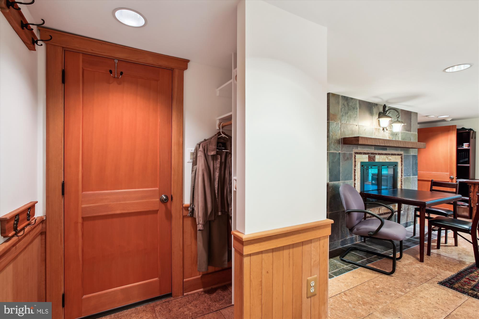 RICH E LAND - Residential