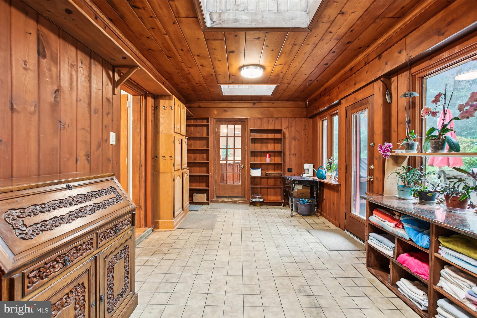 RICH E LAND - Residential