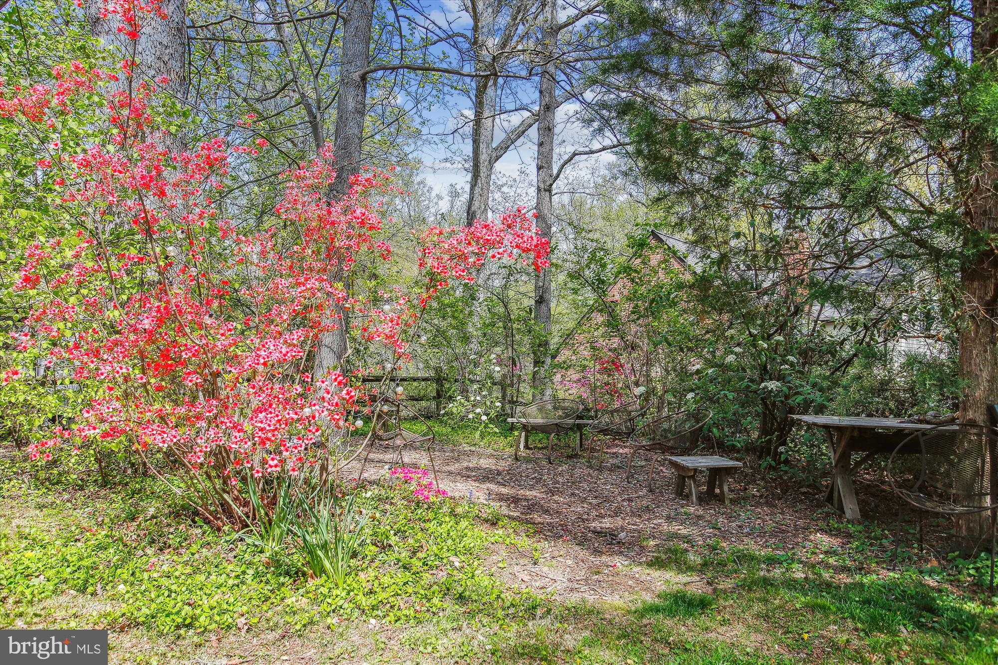 RICH E LAND - Residential