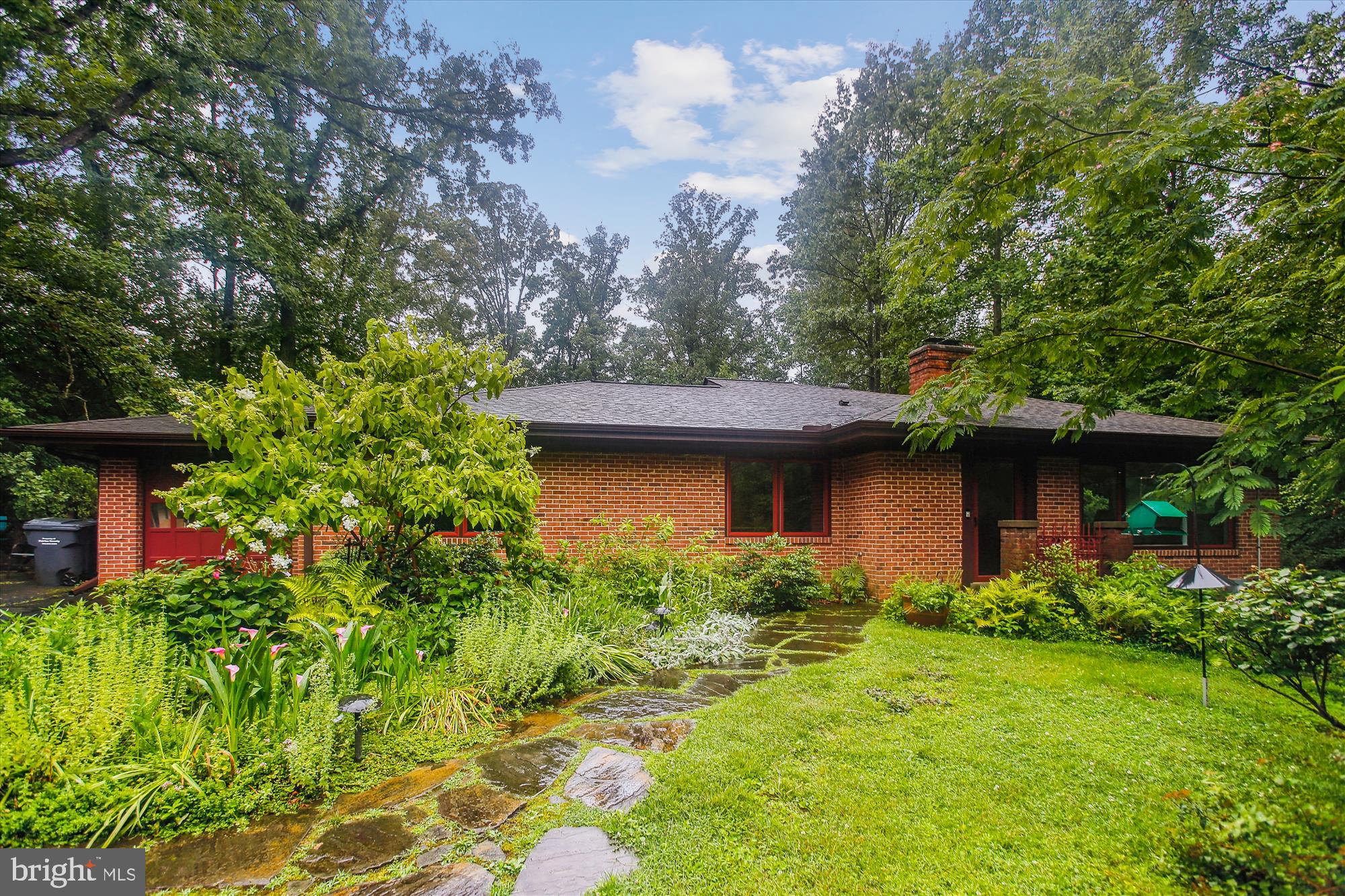 RICH E LAND - Residential