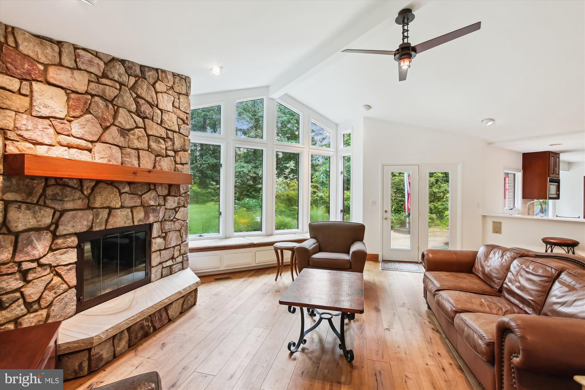 RICH E LAND - Residential