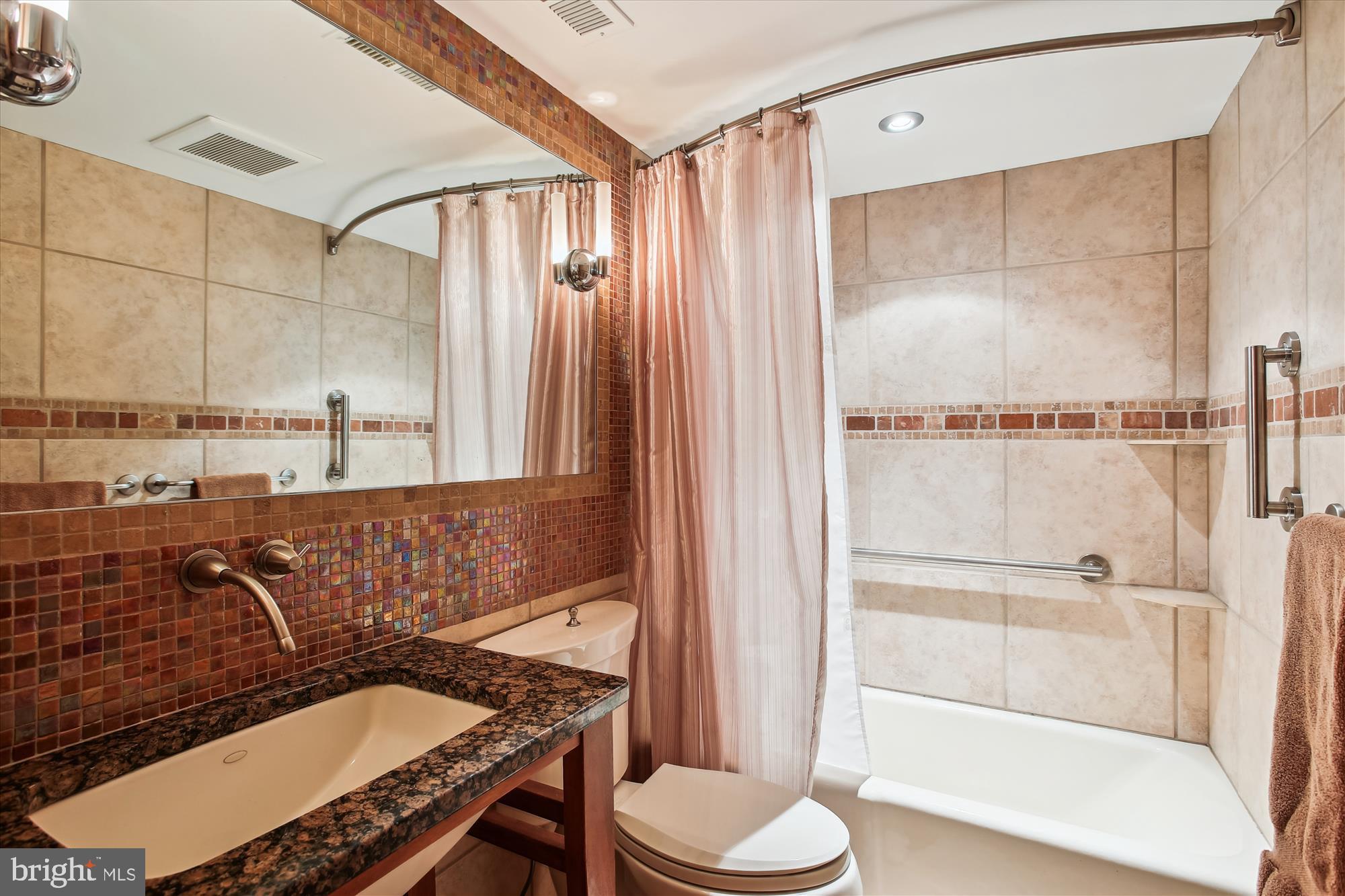 RICH E LAND - Residential