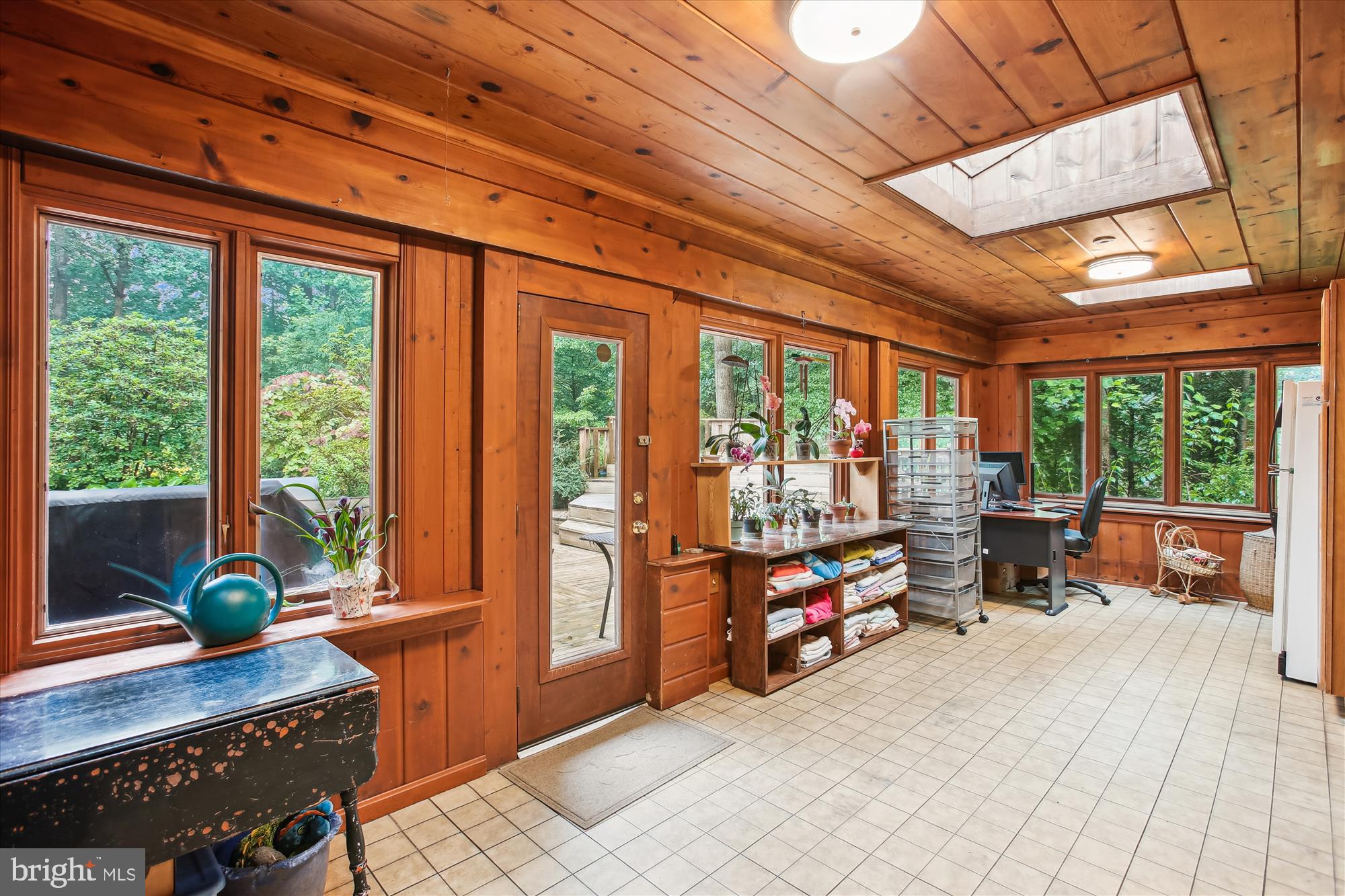 RICH E LAND - Residential