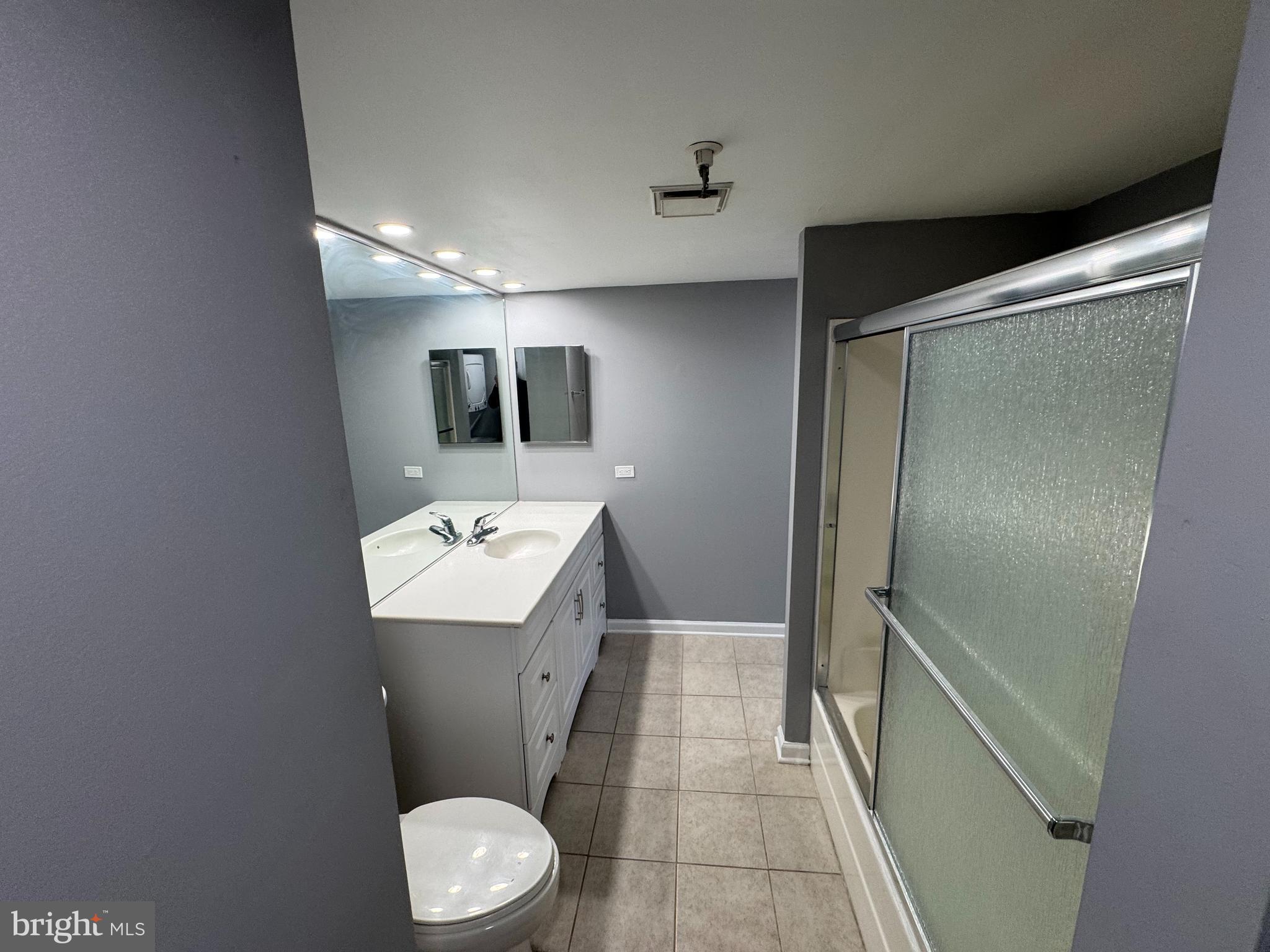 ART MUSEUM AREA - Residential Lease