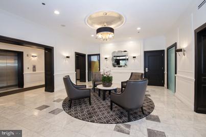 ART MUSEUM AREA - Residential Lease