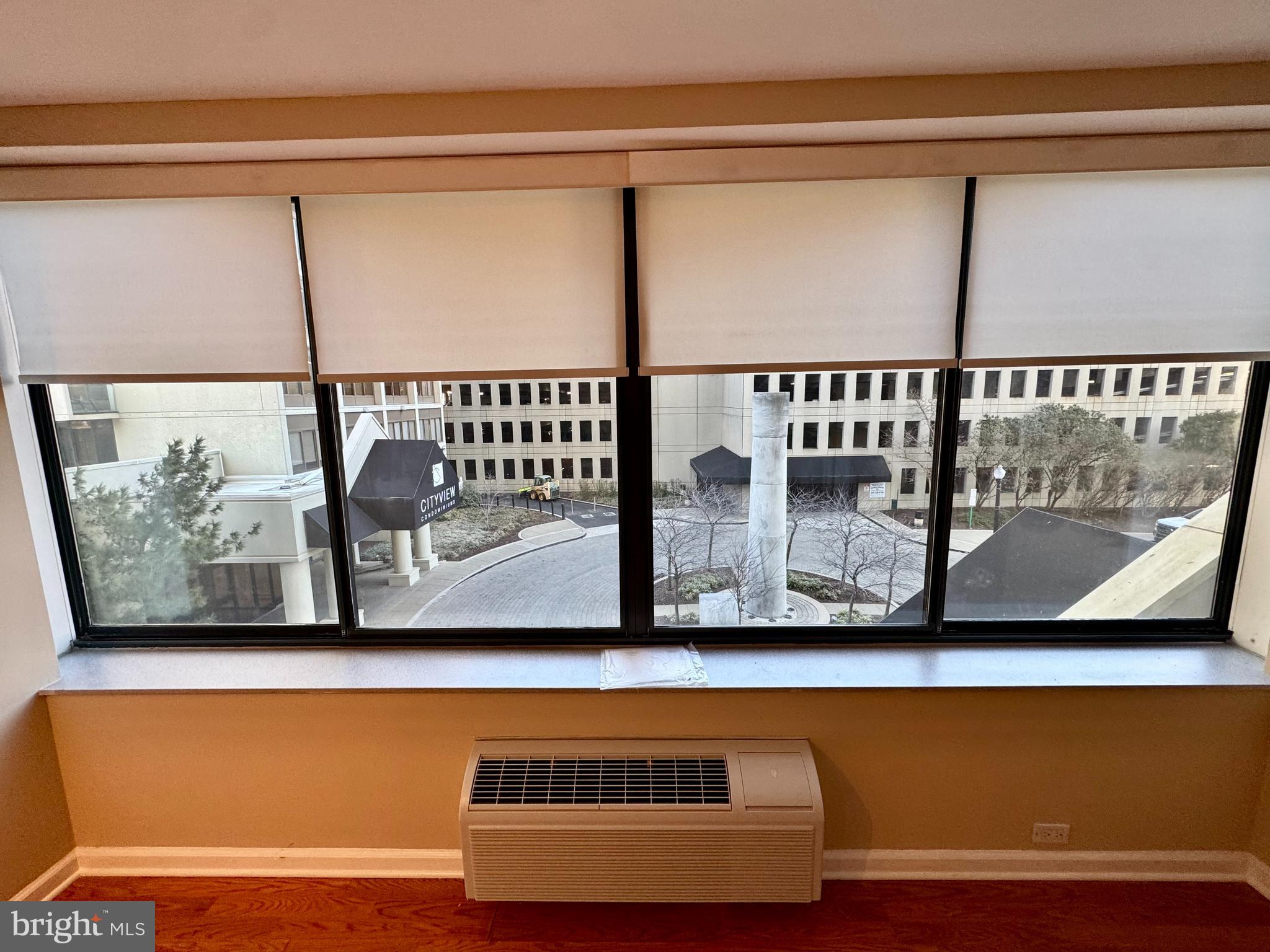 ART MUSEUM AREA - Residential Lease