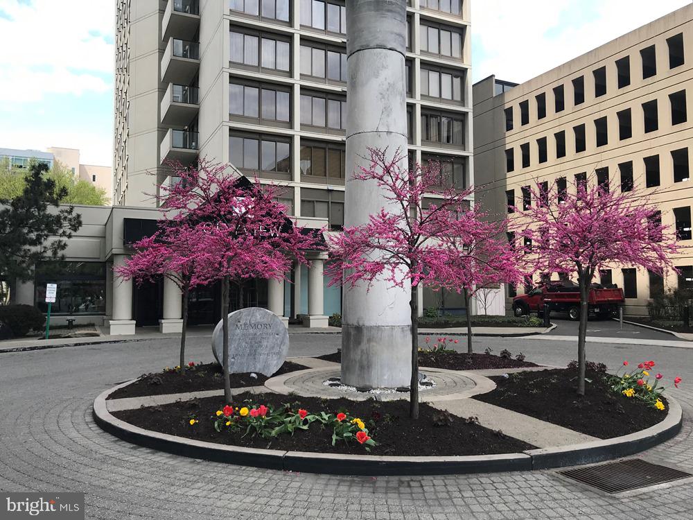 ART MUSEUM AREA - Residential Lease