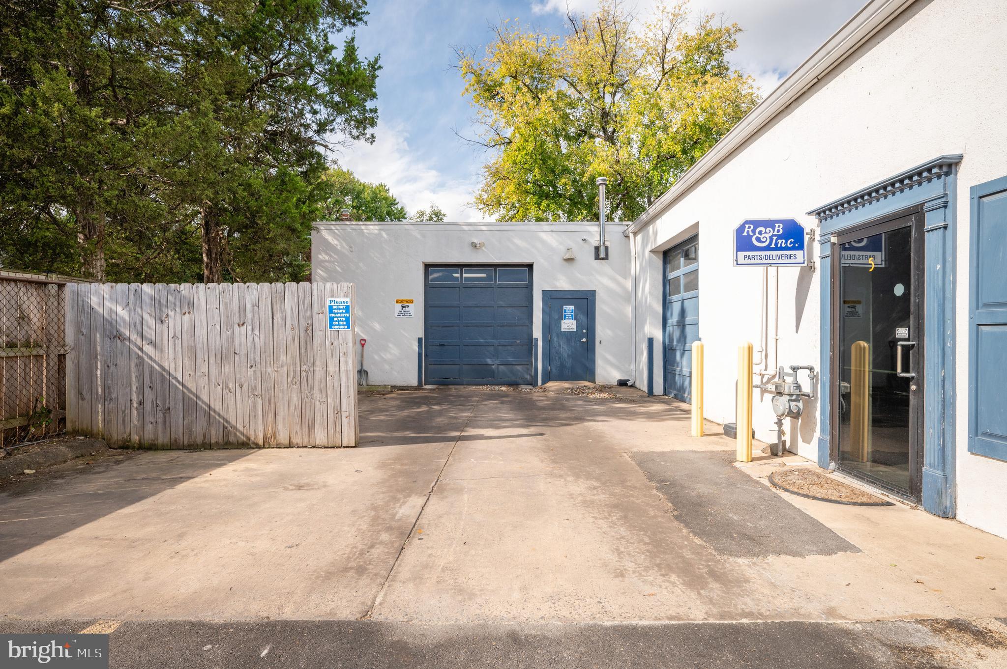 DEL RAY - Commercial Sale