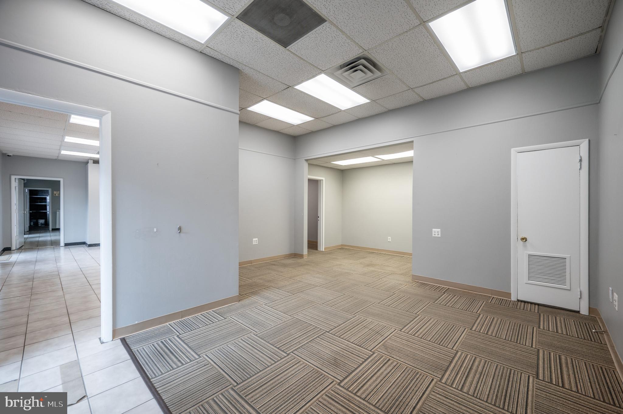 DEL RAY - Commercial Sale