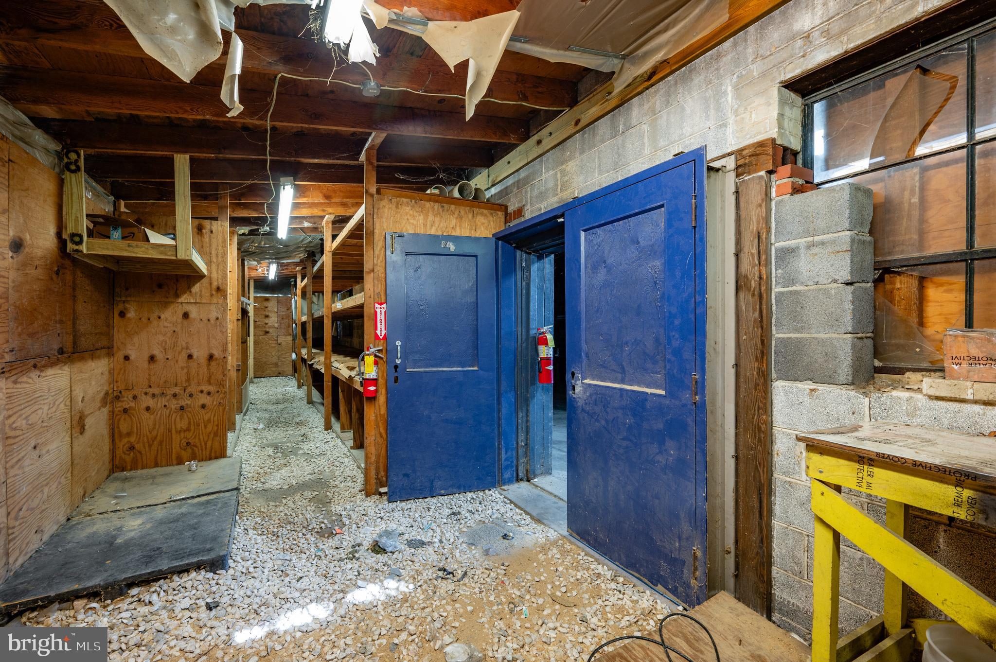 DEL RAY - Commercial Sale