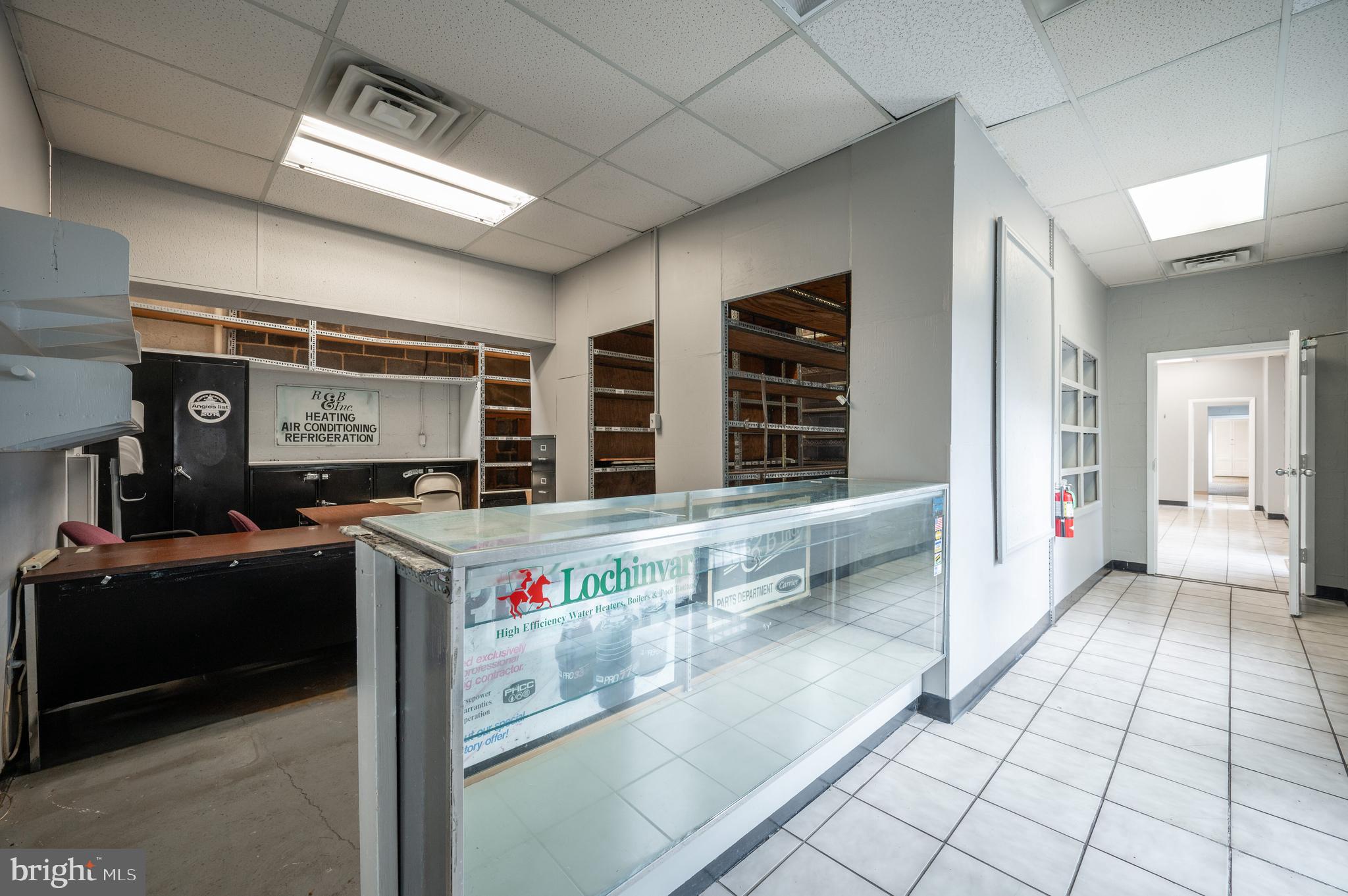 DEL RAY - Commercial Sale