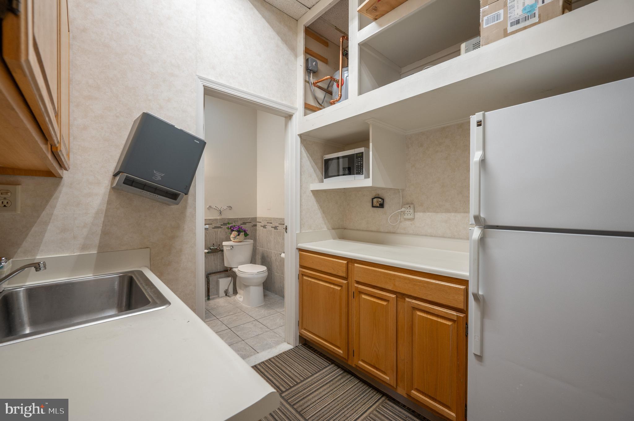 DEL RAY - Commercial Sale