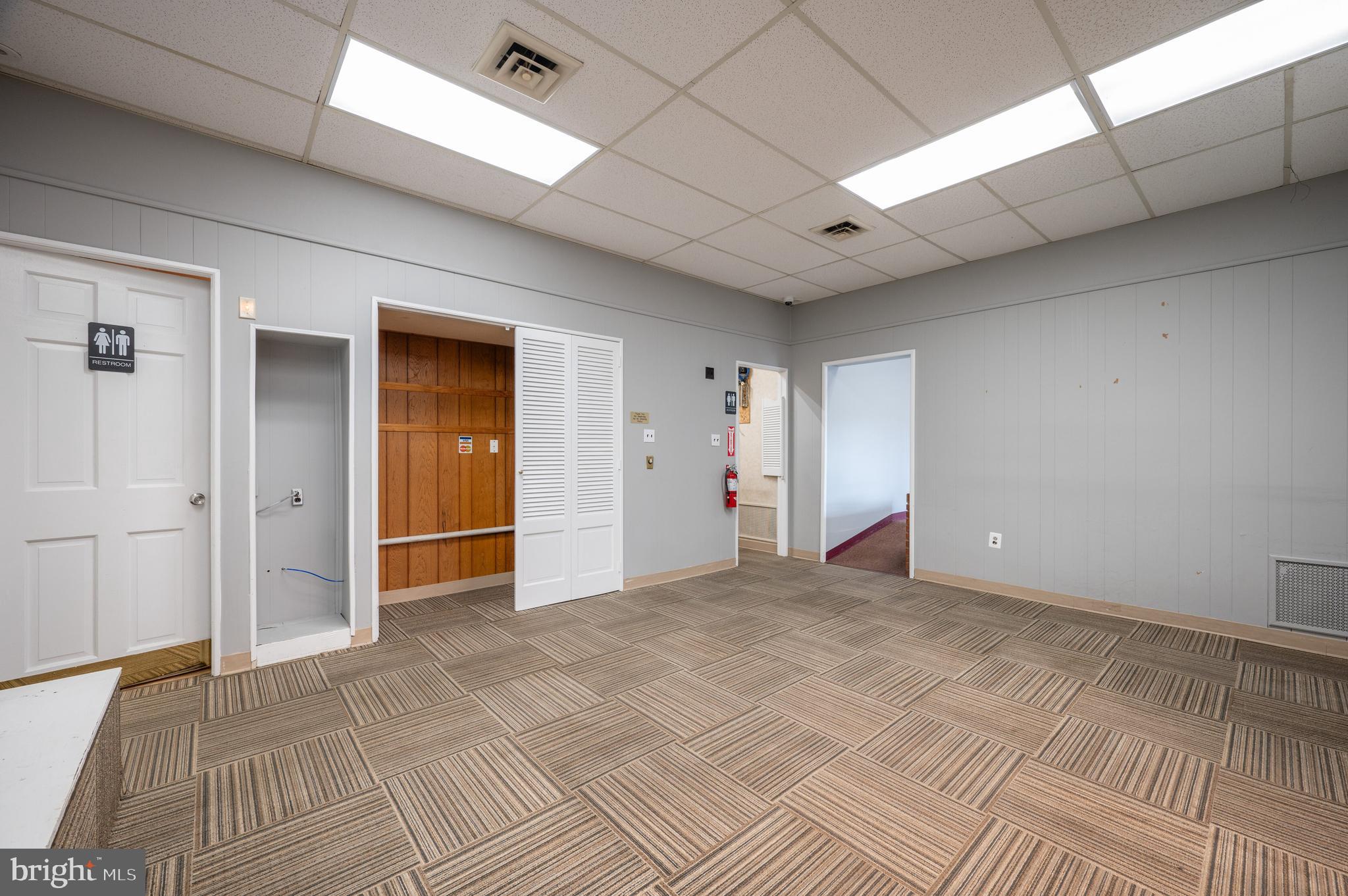 DEL RAY - Commercial Sale