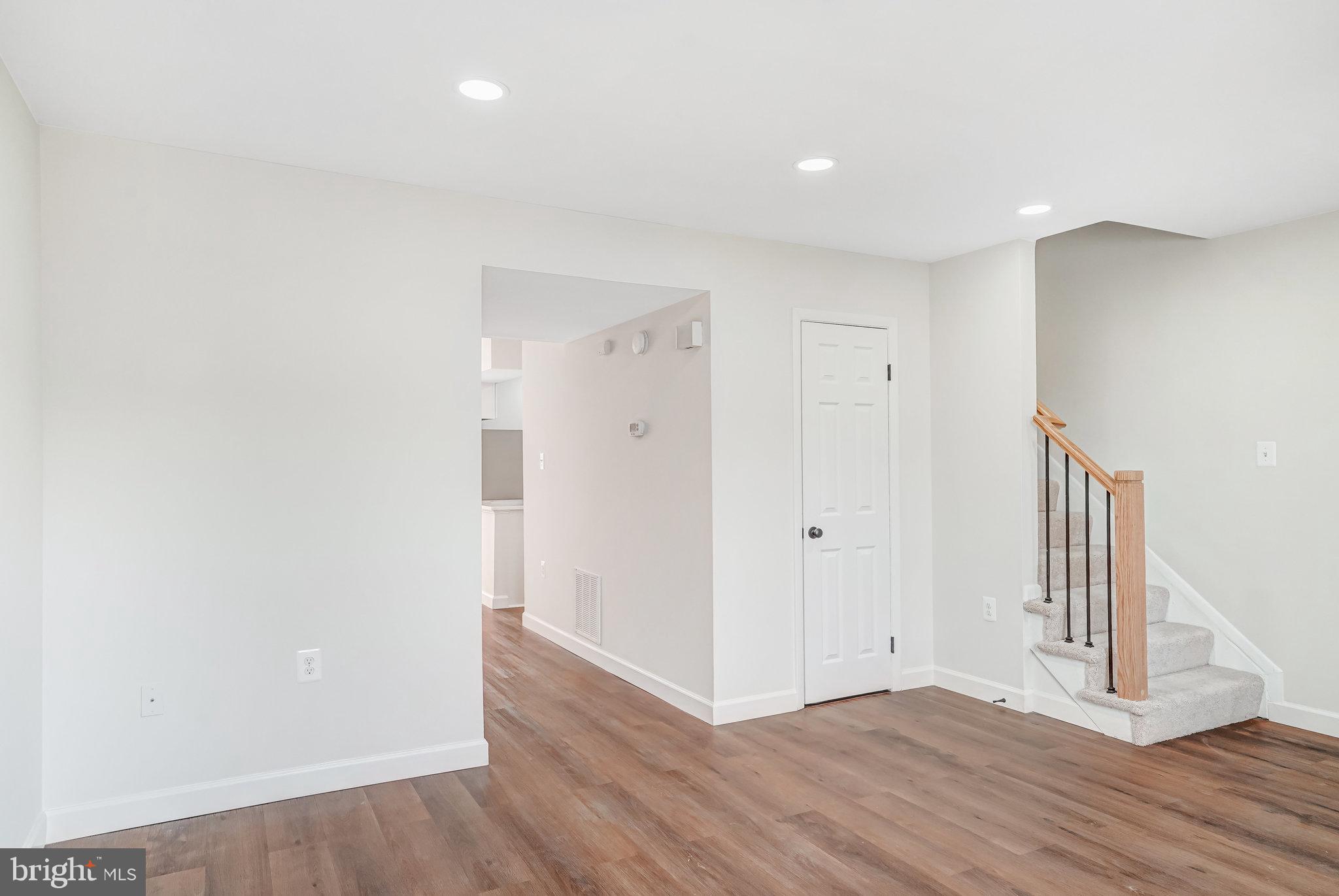 DALE CITY - Residential Lease