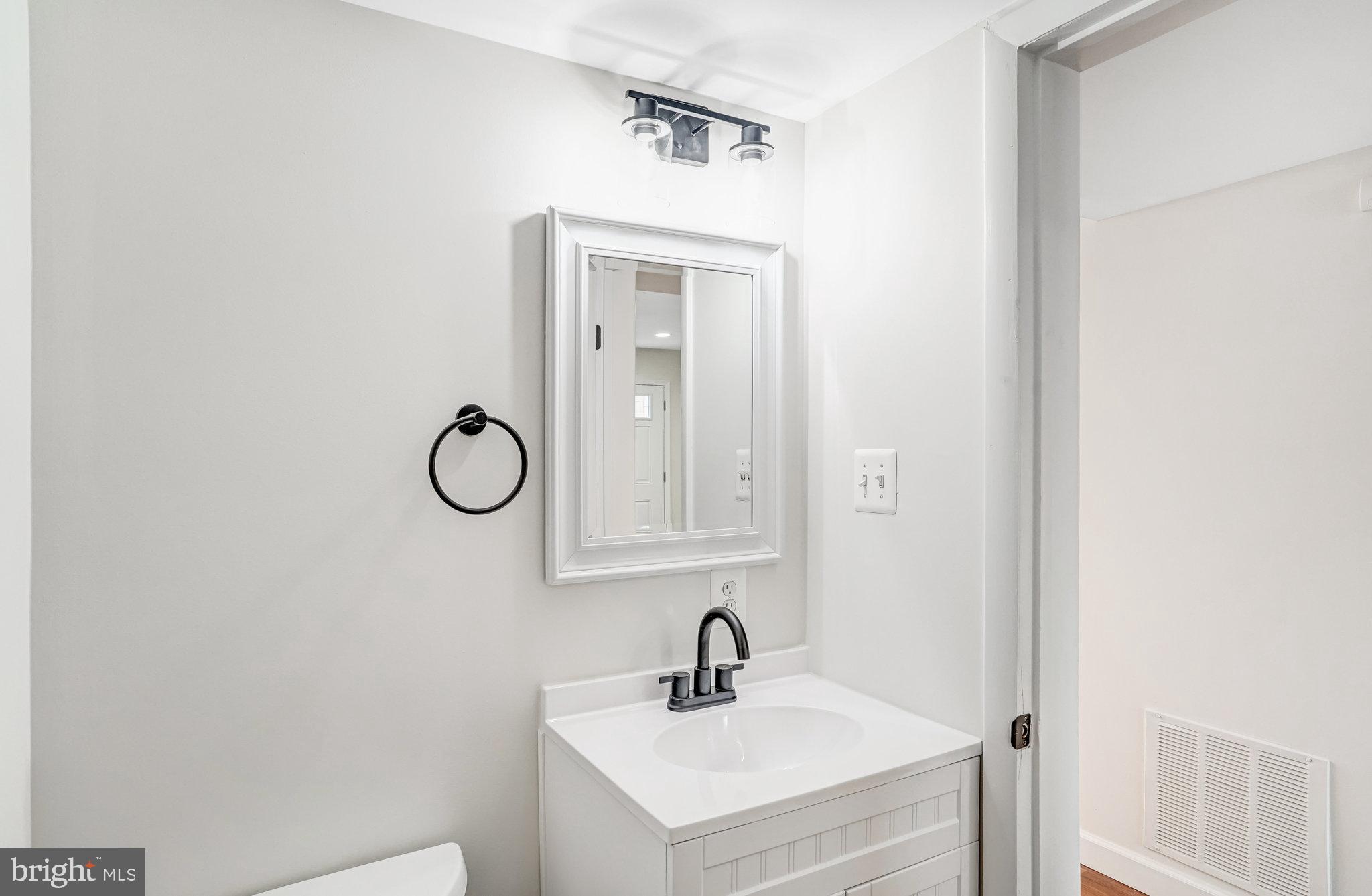 DALE CITY - Residential Lease