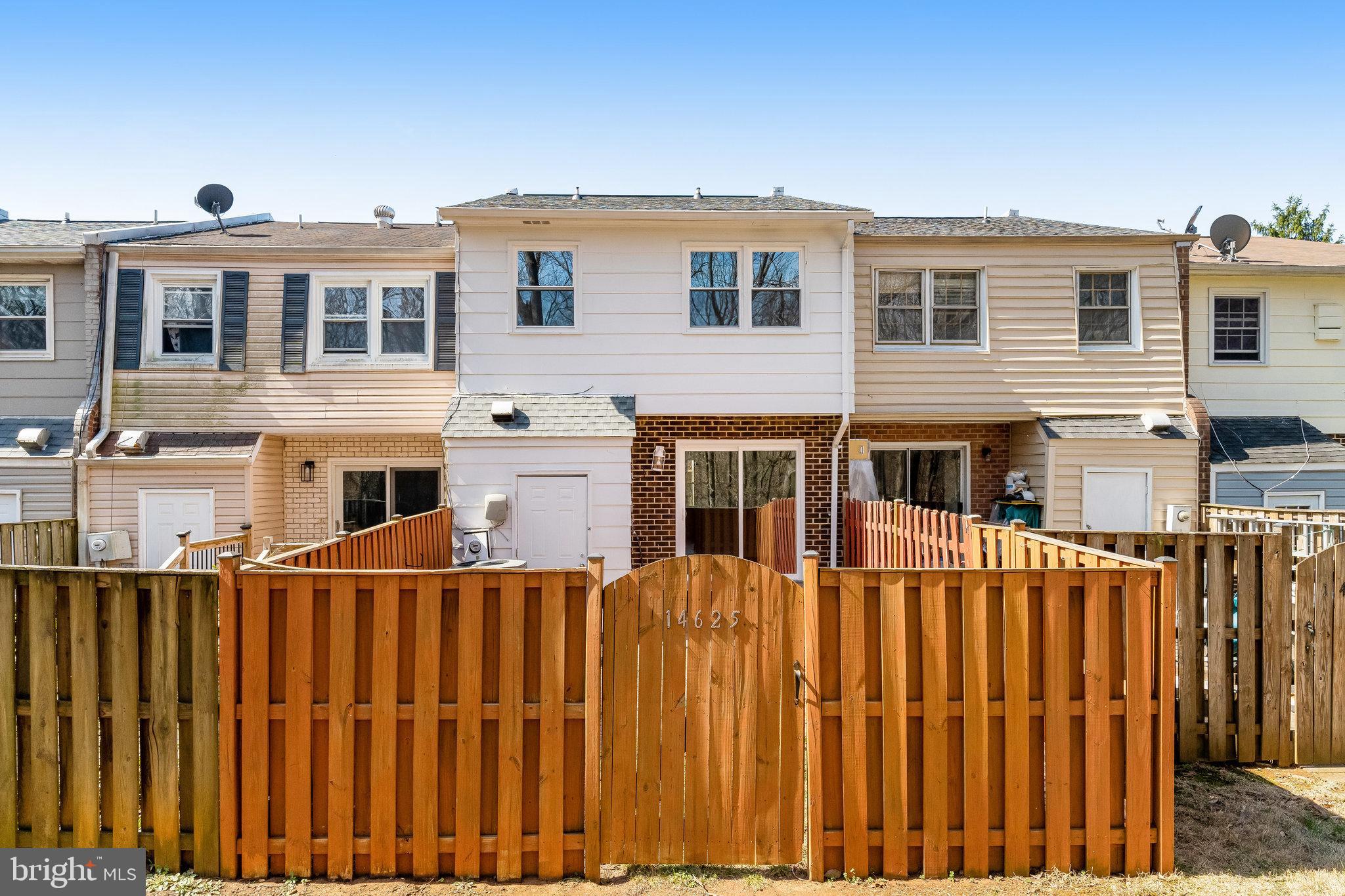 DALE CITY - Residential Lease