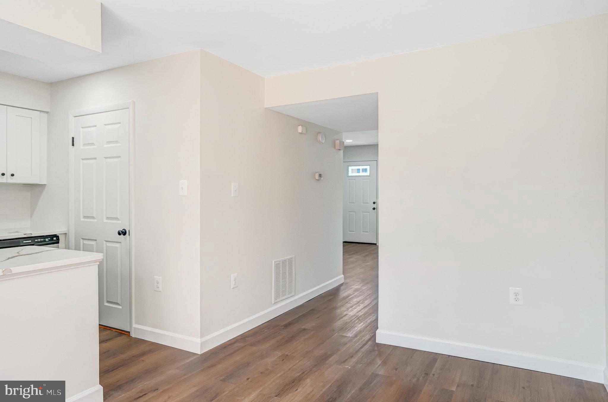 DALE CITY - Residential Lease