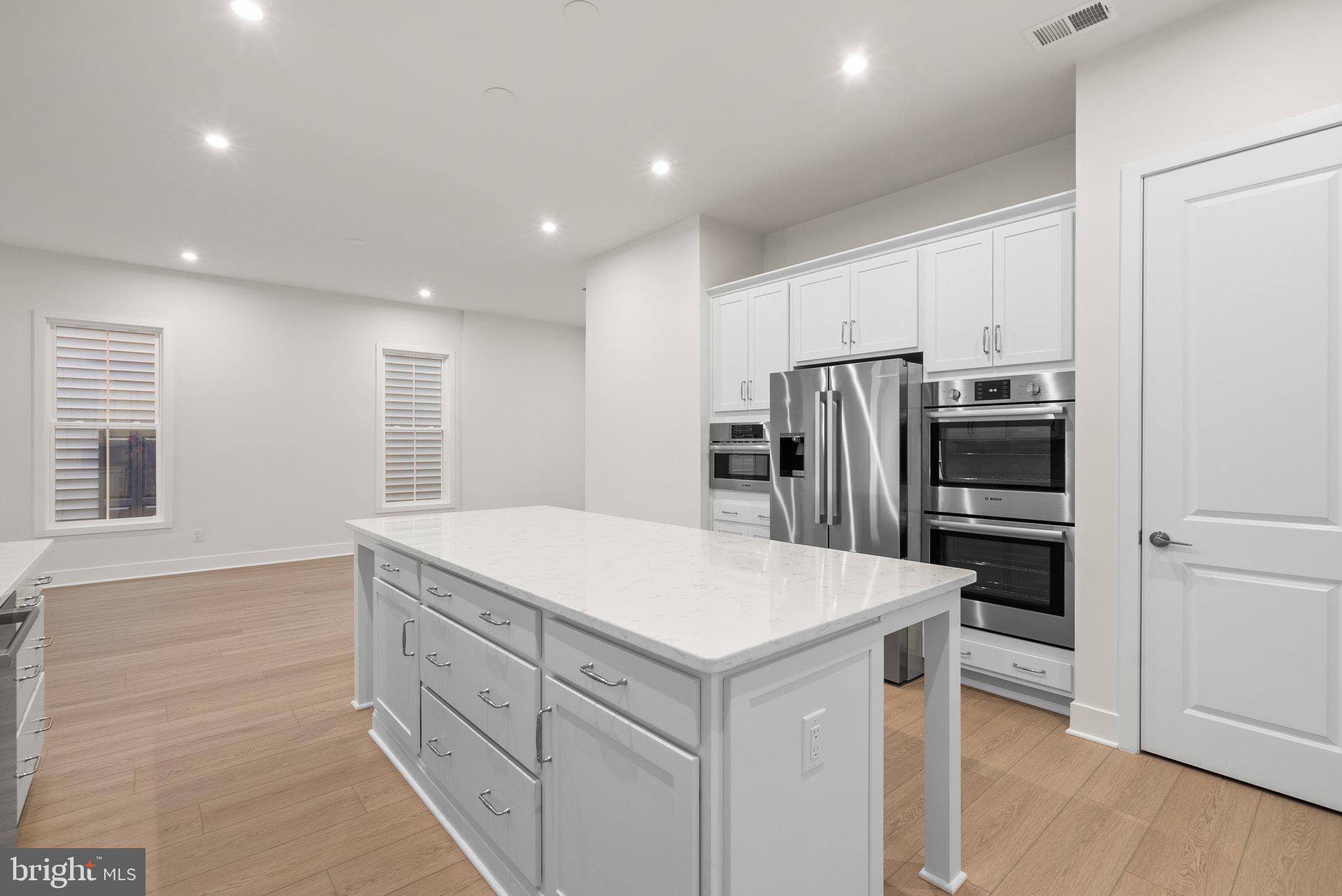 LEXINGTON 7 - Residential