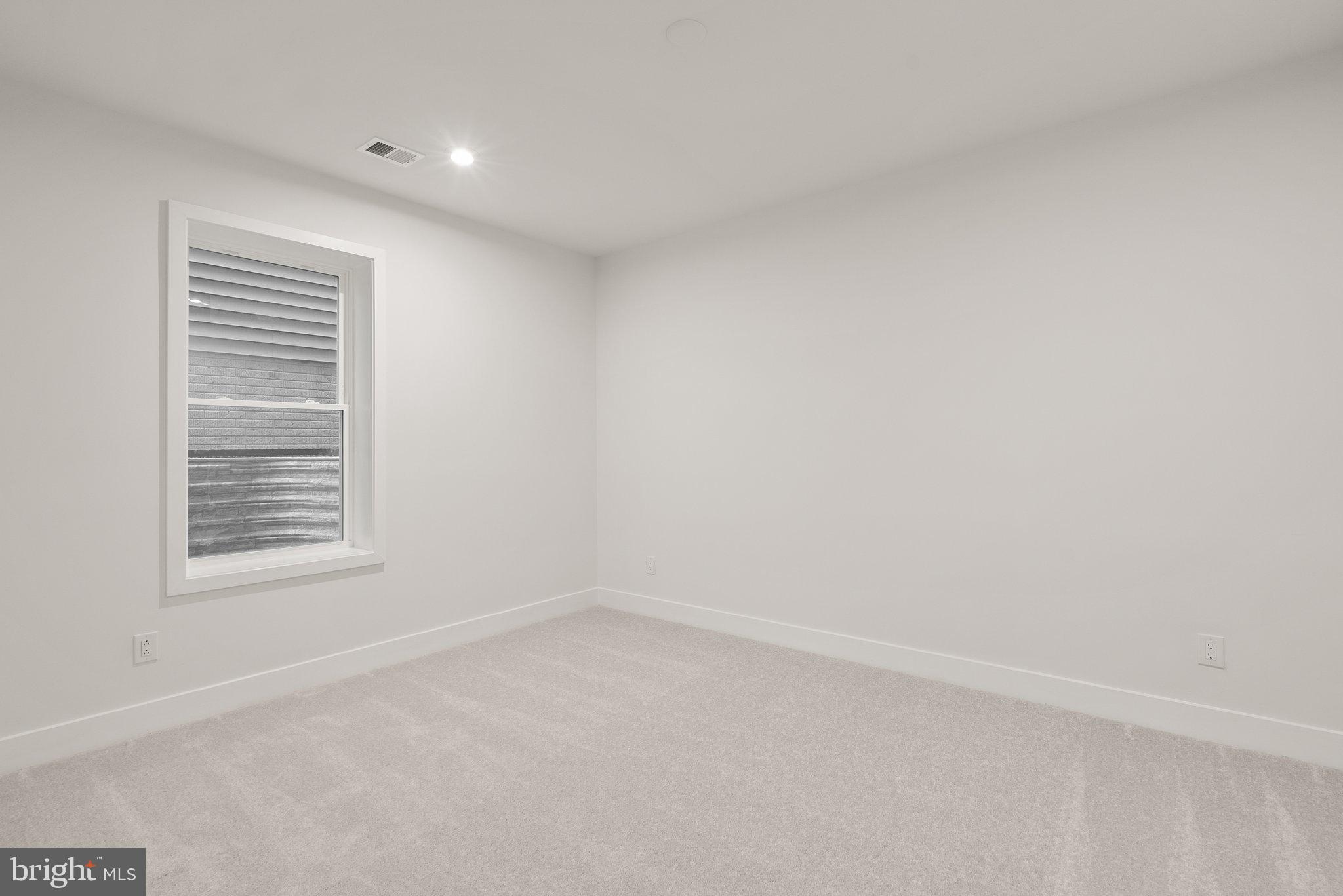 LEXINGTON 7 - Residential