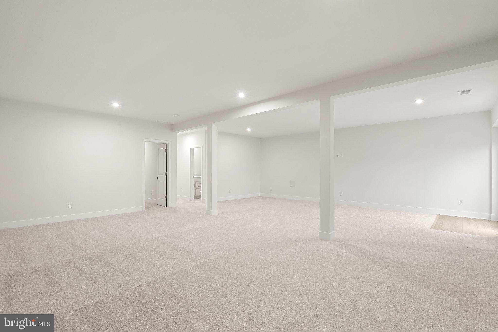 LEXINGTON 7 - Residential