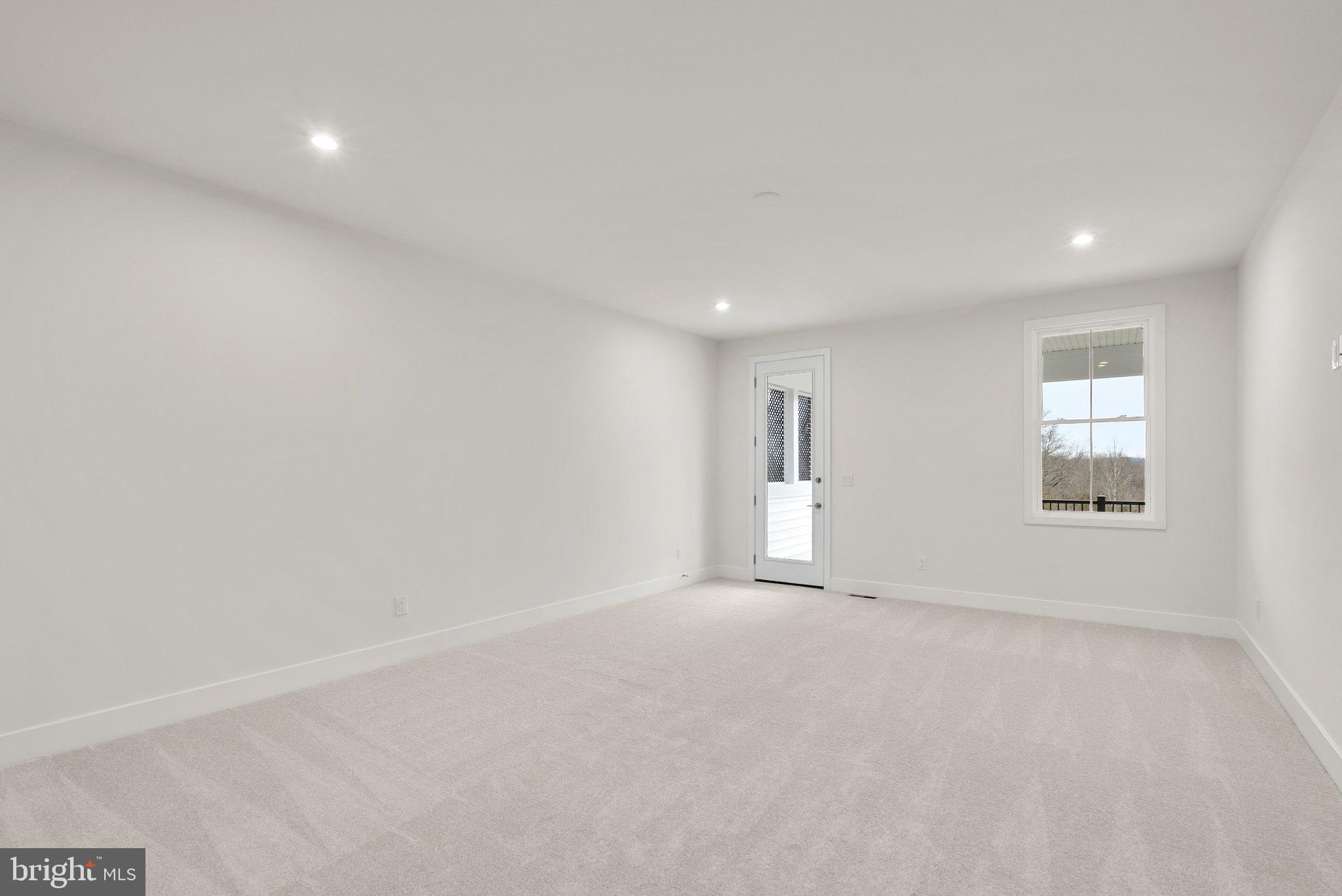 LEXINGTON 7 - Residential