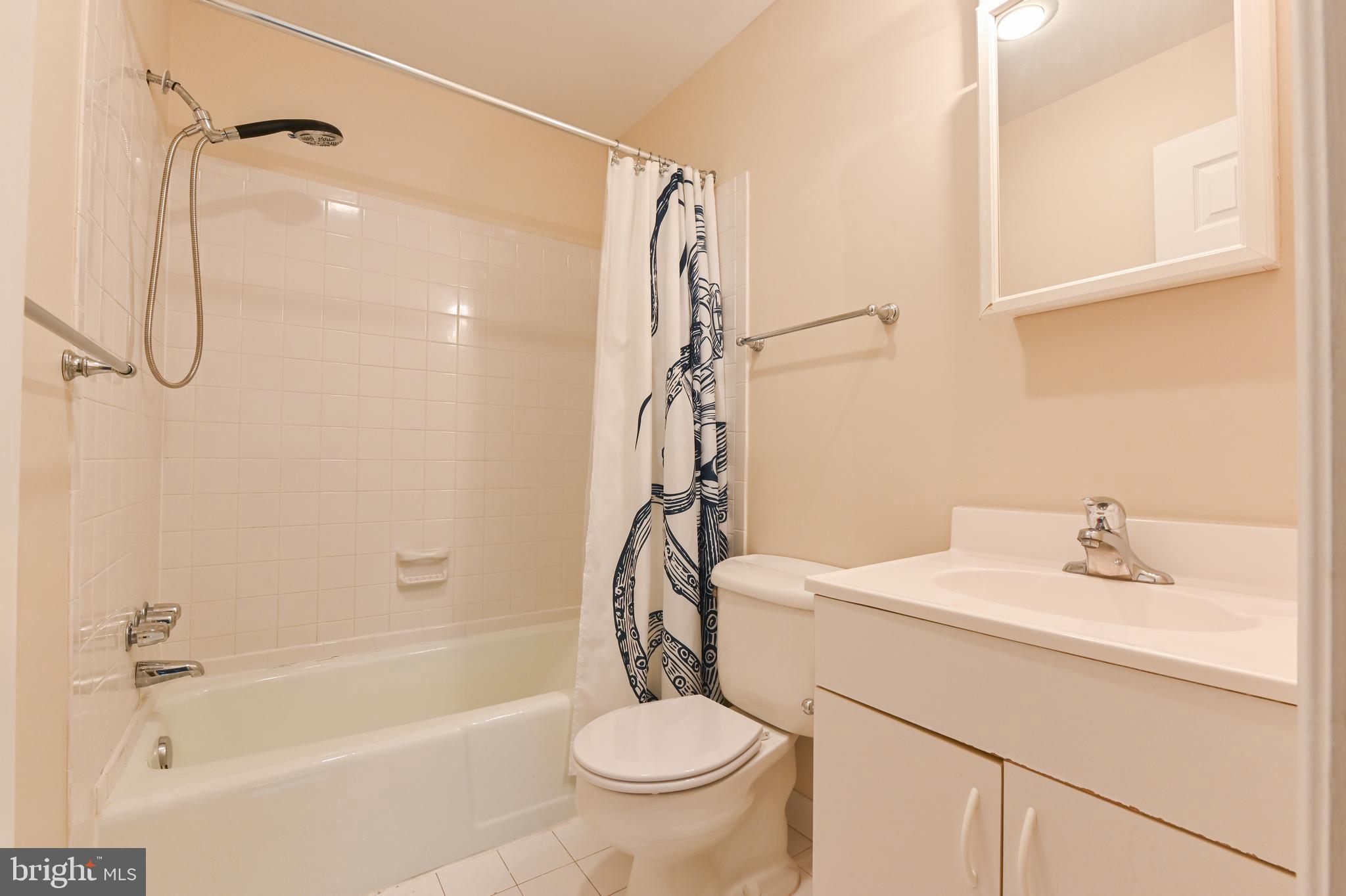 FAIRWINDS OF ANNAPOLIS - Residential Lease
