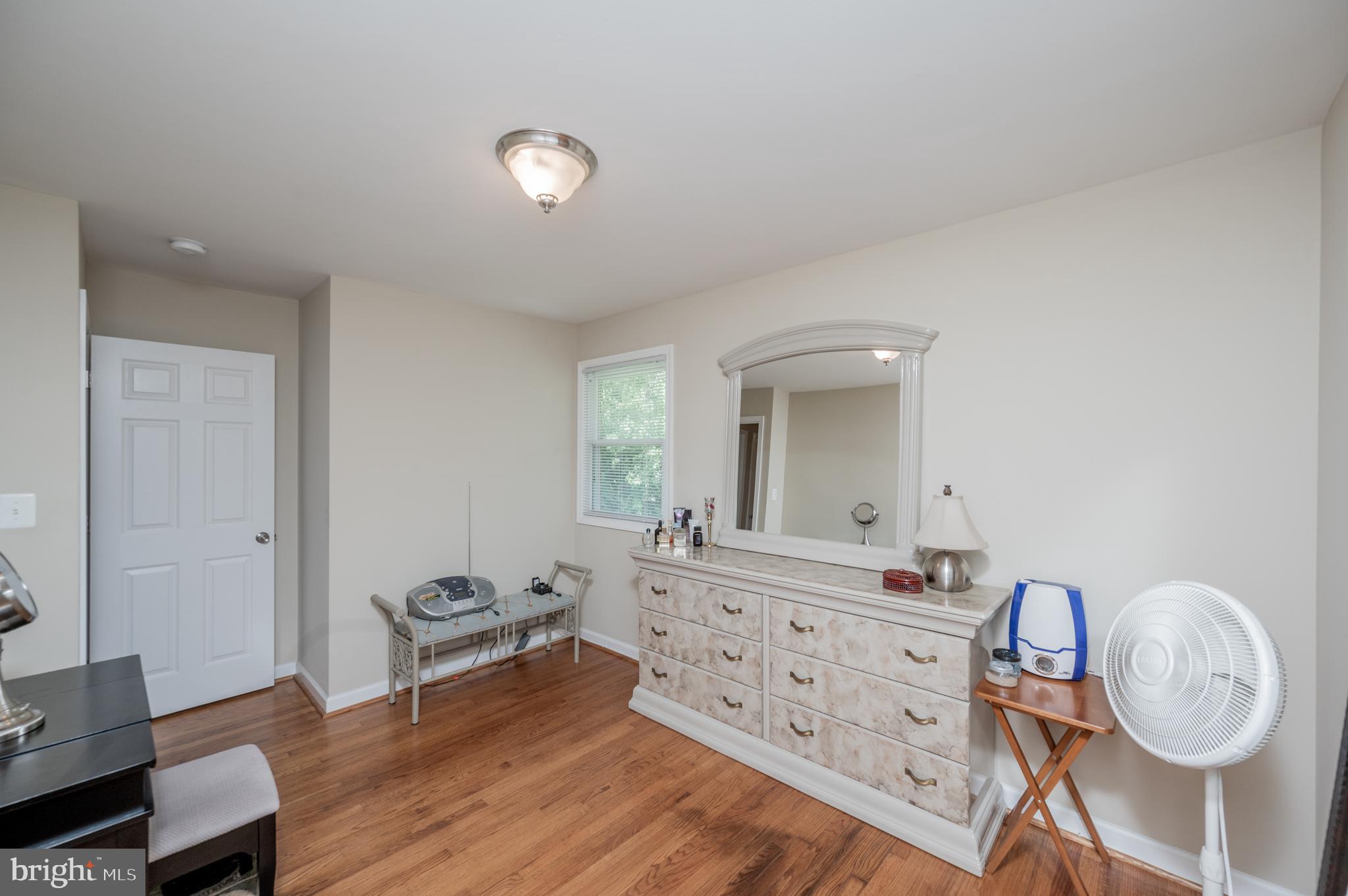 TEMPLE HILLS - Residential