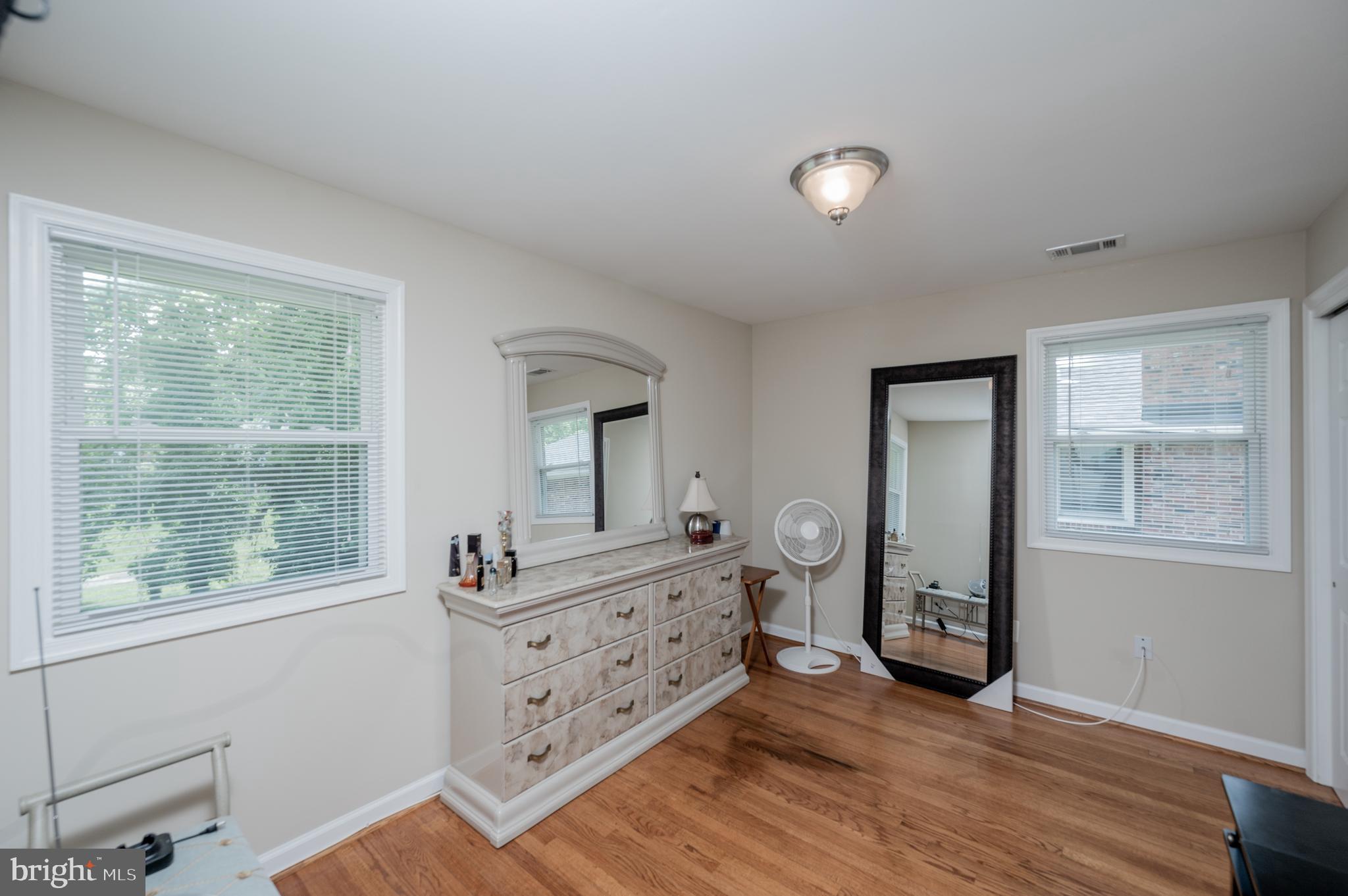 TEMPLE HILLS - Residential