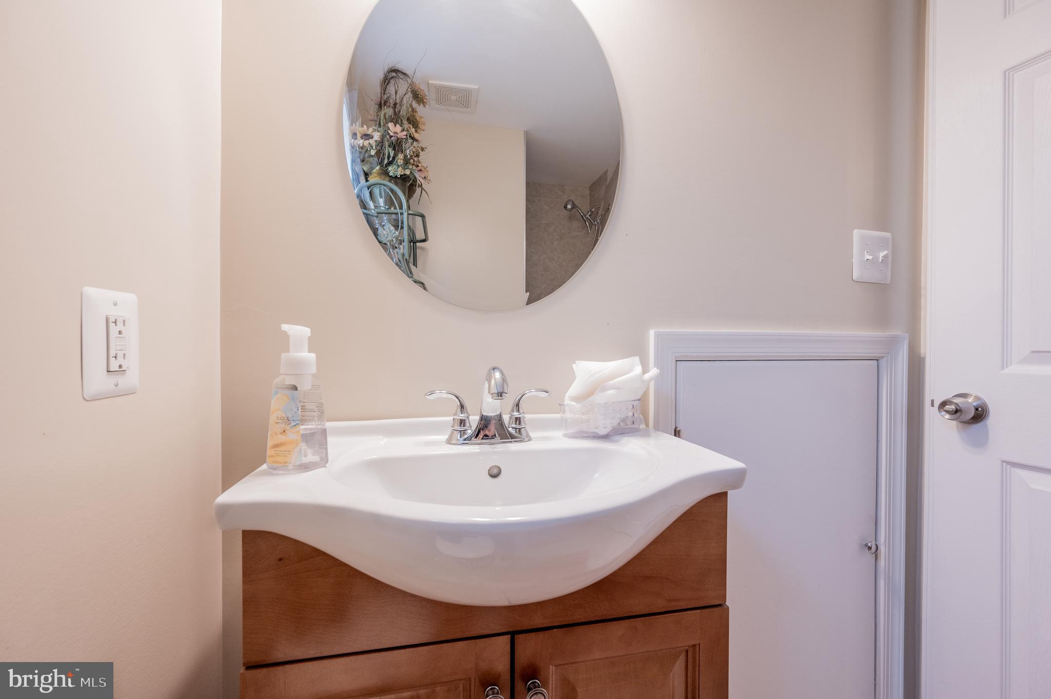 TEMPLE HILLS - Residential