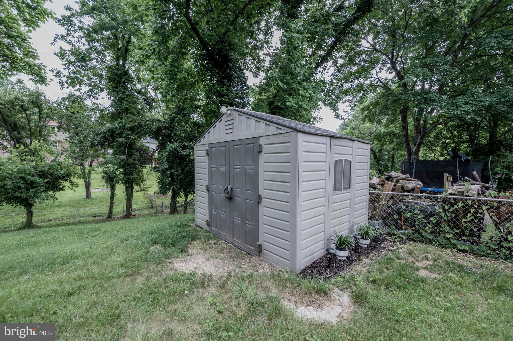 TEMPLE HILLS - Residential