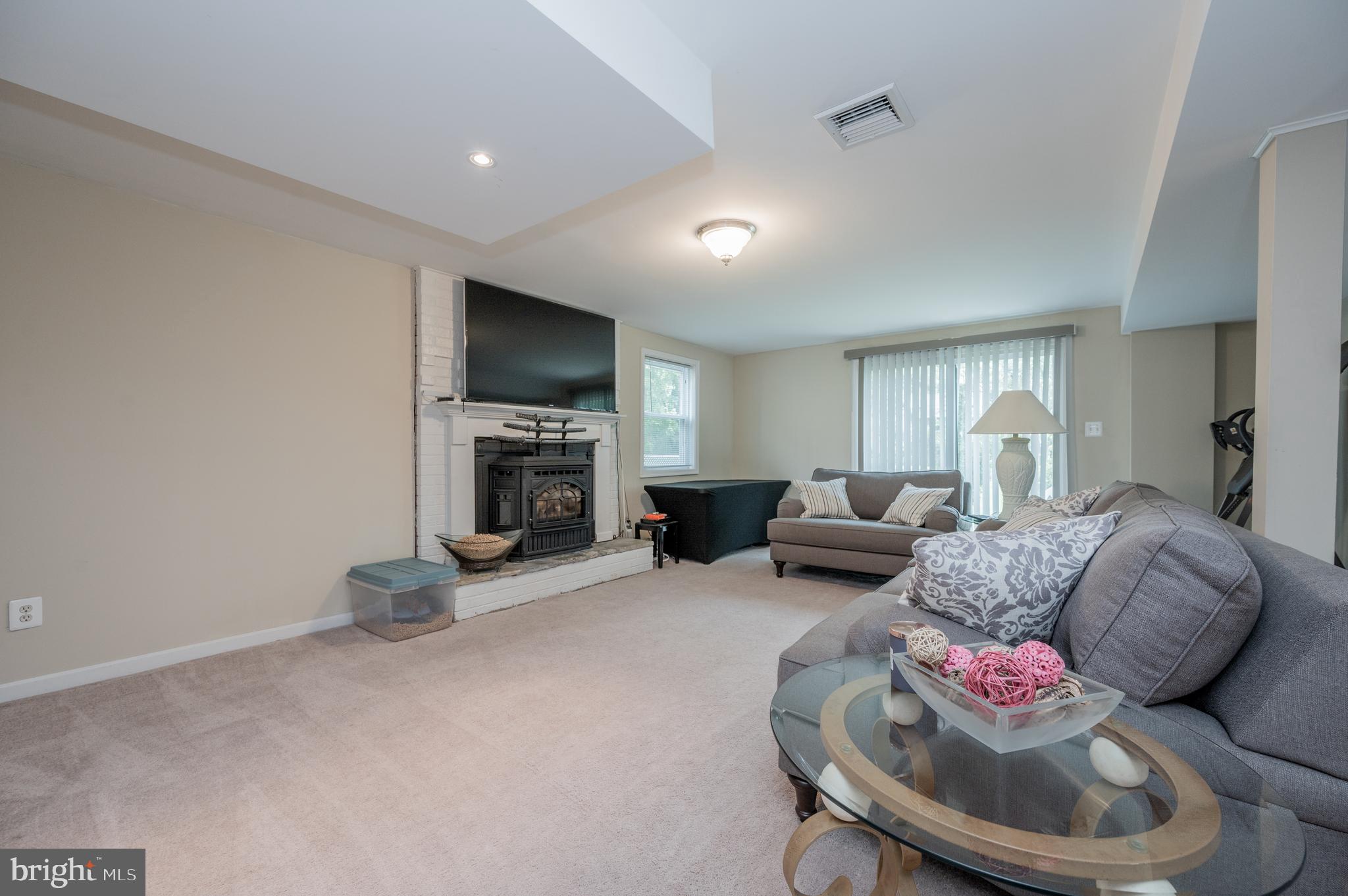 TEMPLE HILLS - Residential