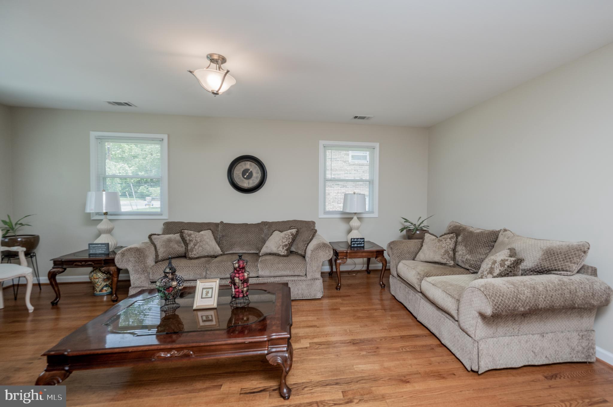 TEMPLE HILLS - Residential