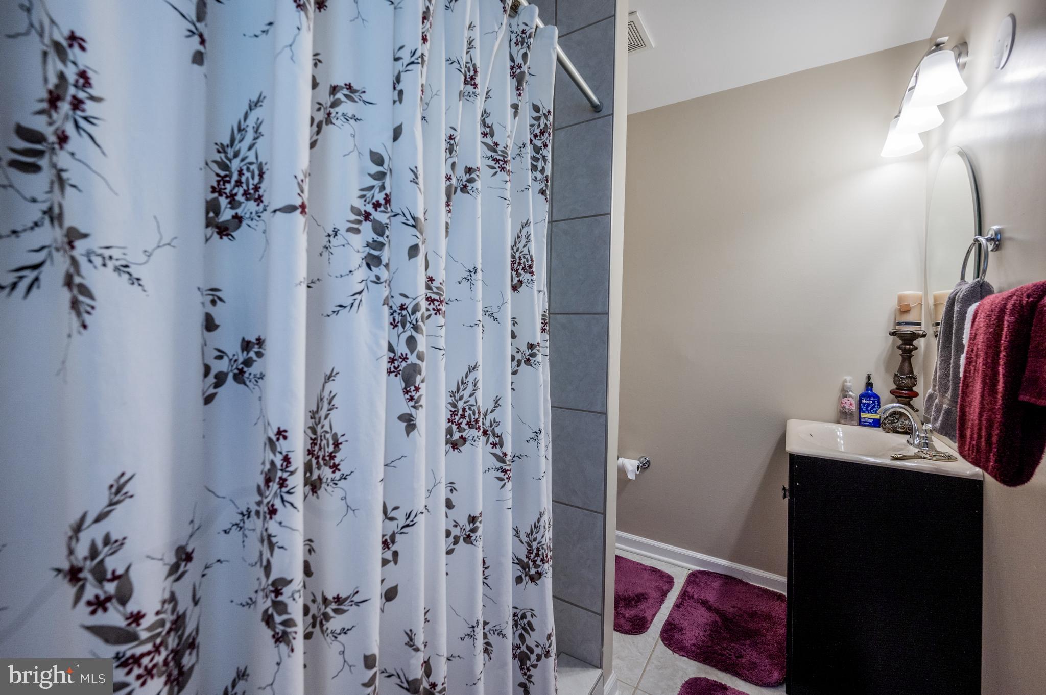 TEMPLE HILLS - Residential