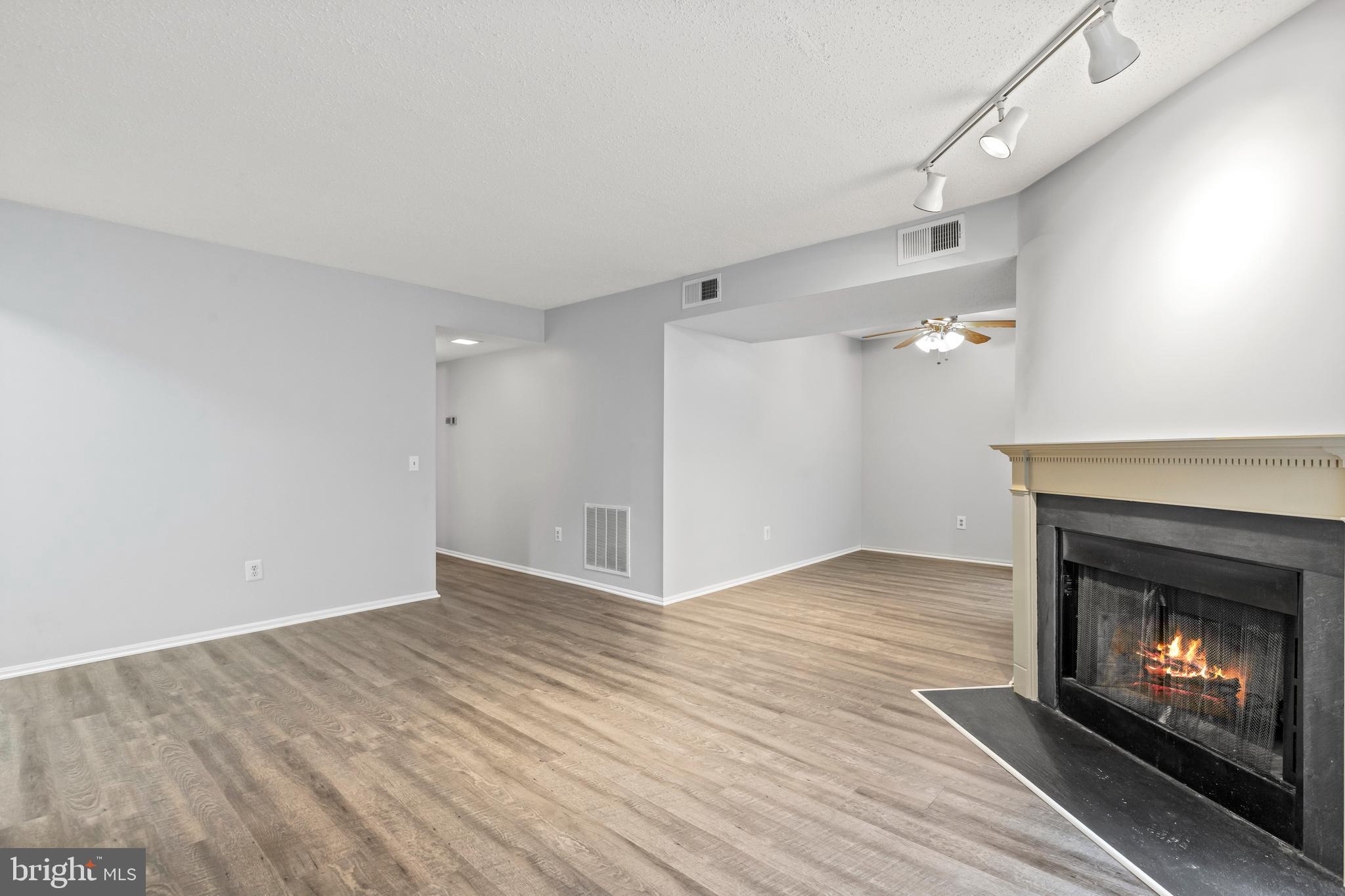 FOX CHAPEL AT TUDOR KNOLLS - Residential