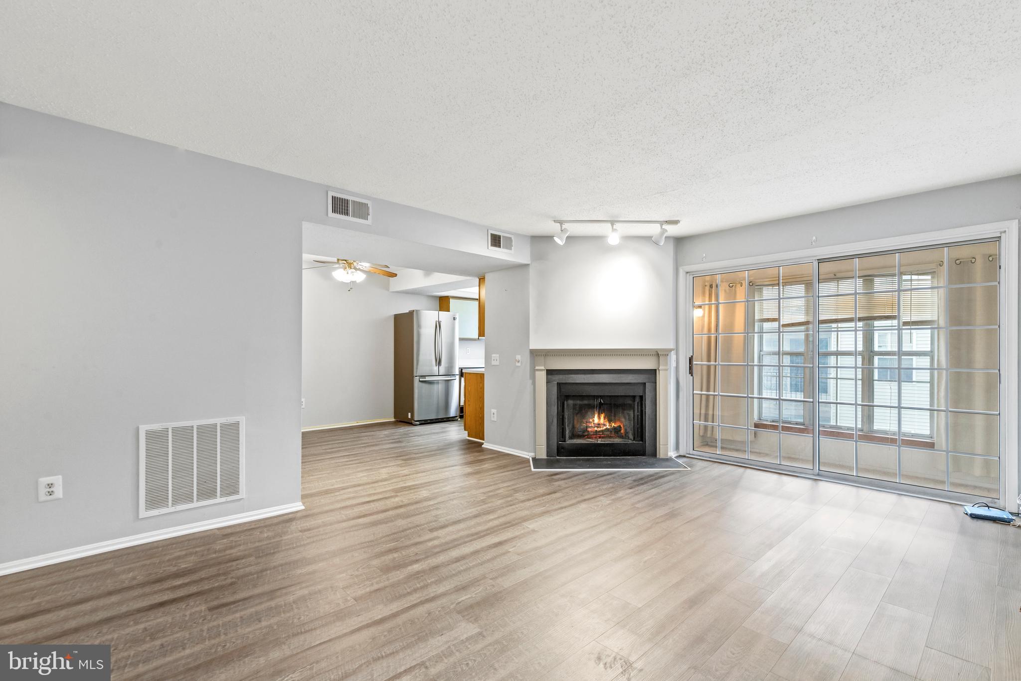 FOX CHAPEL AT TUDOR KNOLLS - Residential