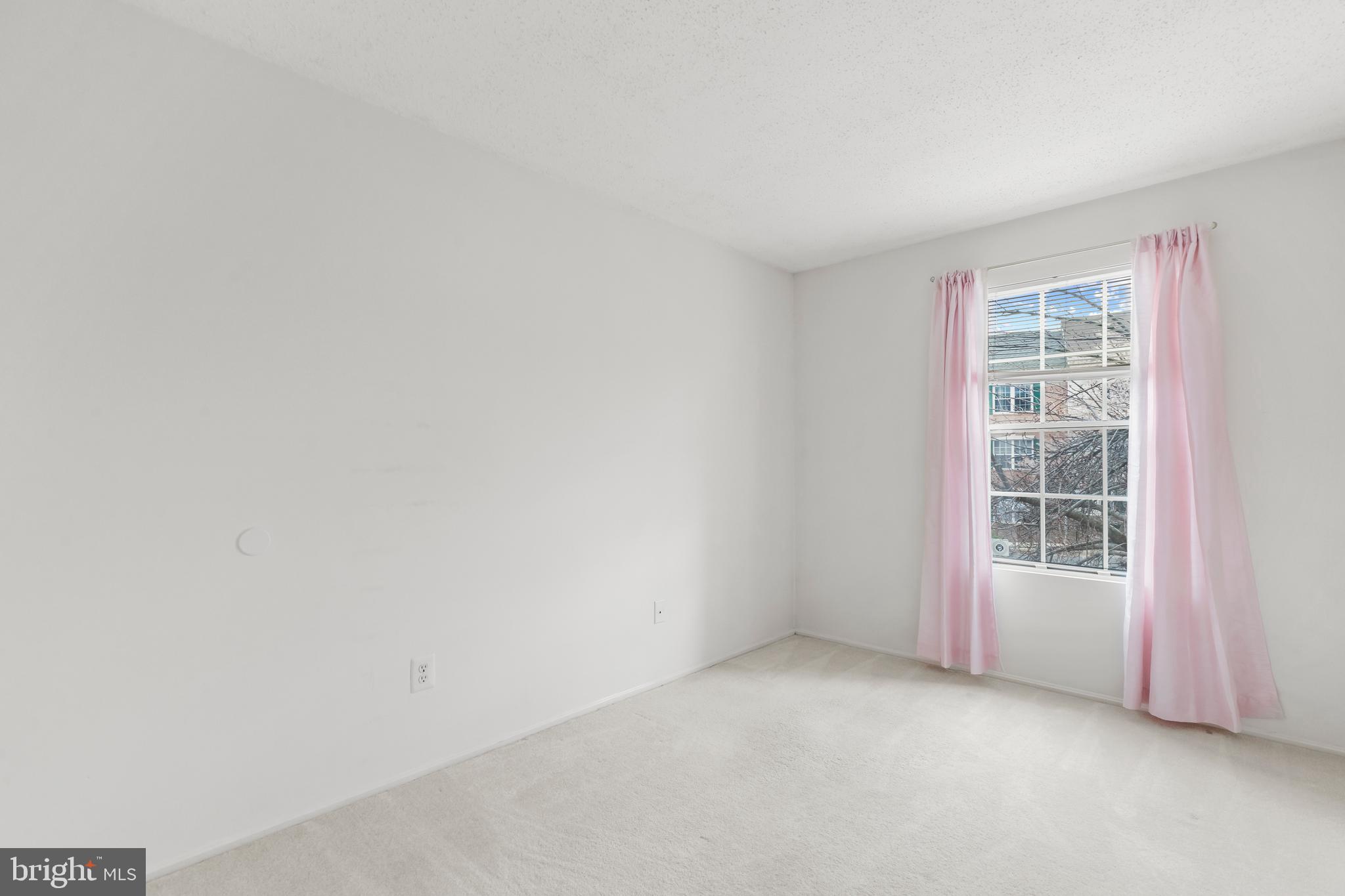 FOX CHAPEL AT TUDOR KNOLLS - Residential