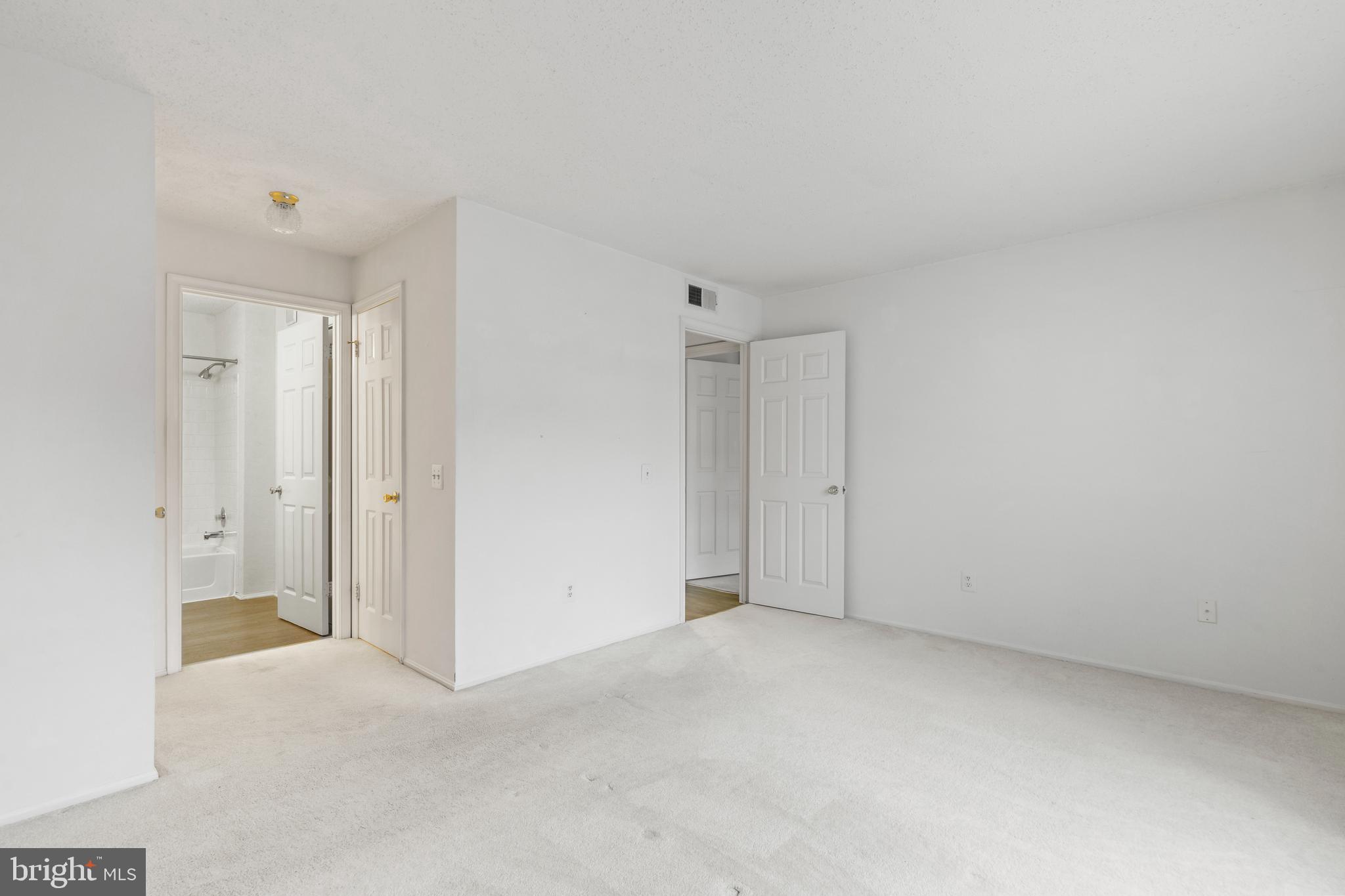 FOX CHAPEL AT TUDOR KNOLLS - Residential