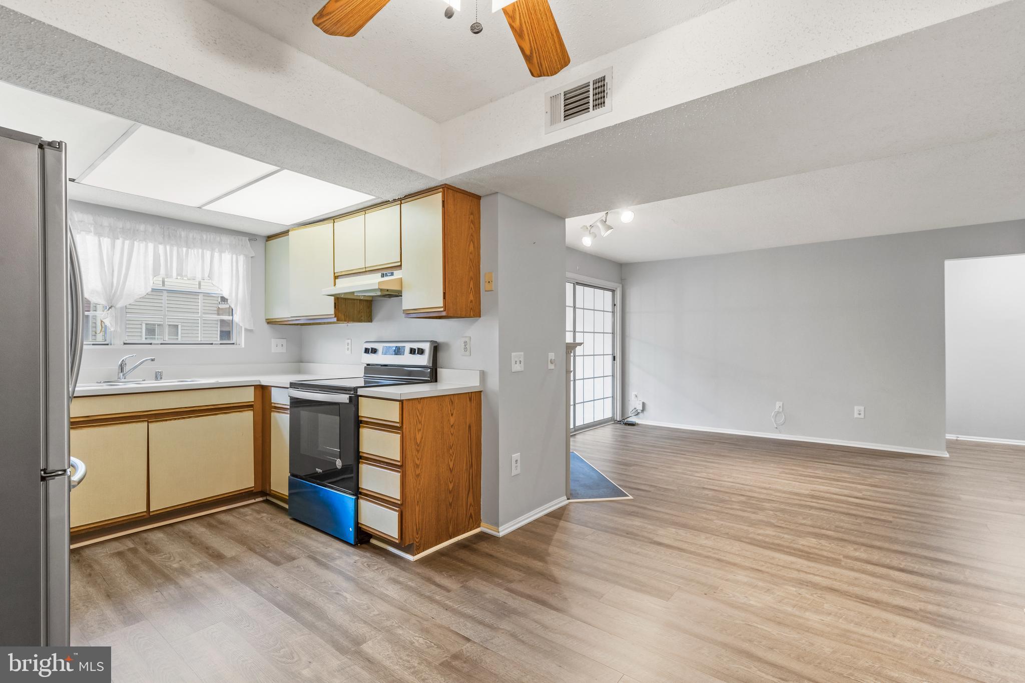 FOX CHAPEL AT TUDOR KNOLLS - Residential