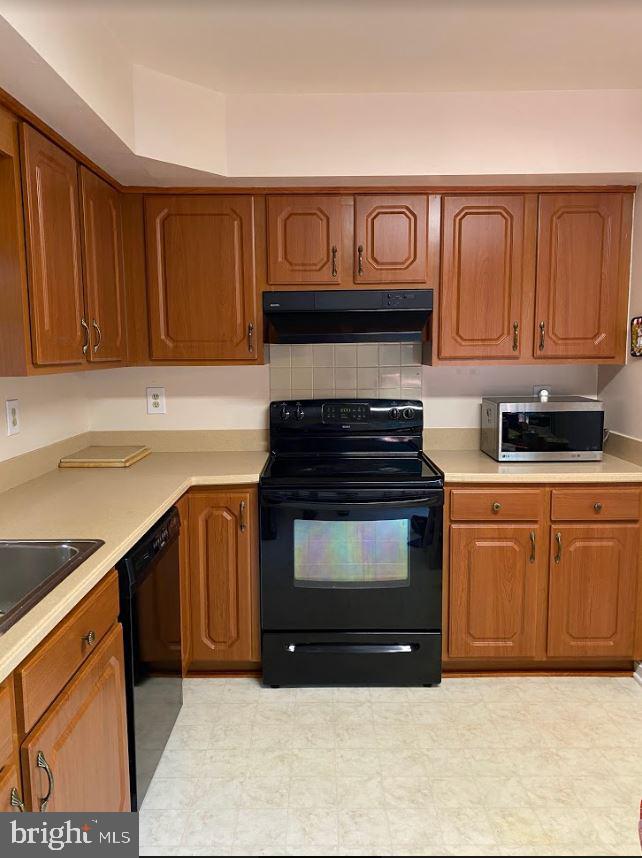 PLEASANT VALLEY - Residential Lease