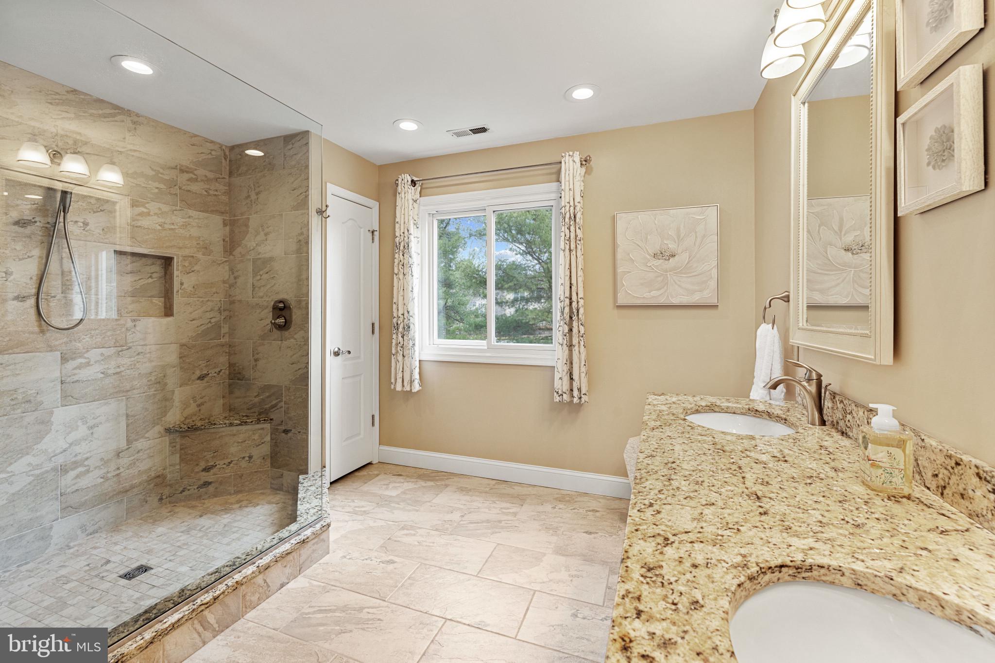 SHERLOCK HOLMES ESTATES - Residential