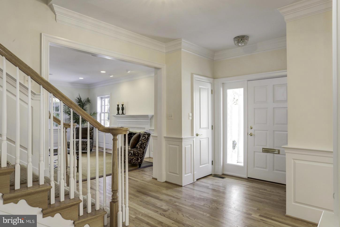 COUNTRY CLUB HILLS - Residential