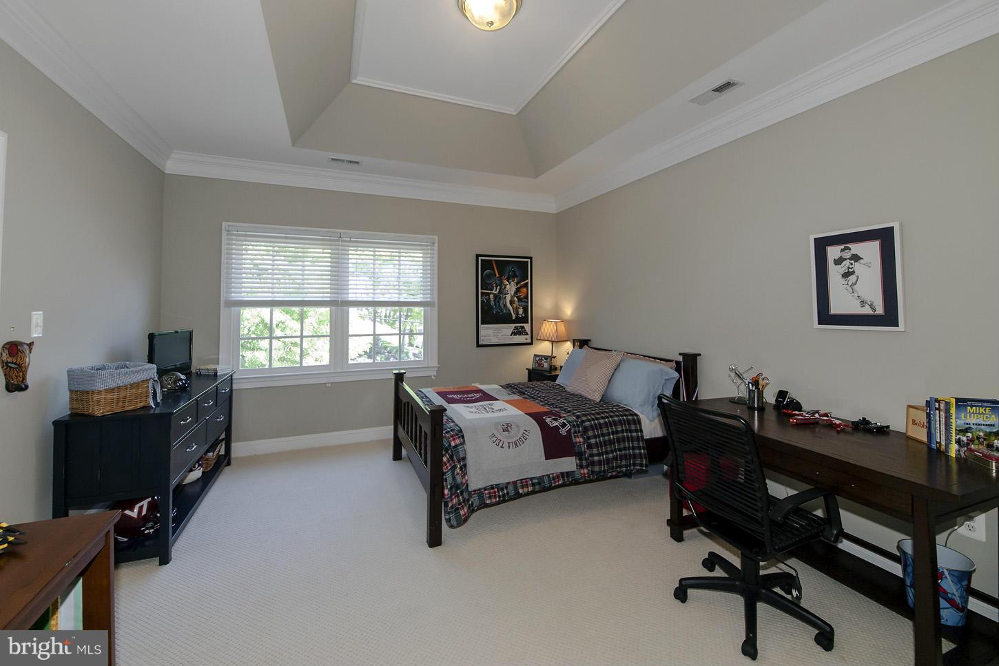 COUNTRY CLUB HILLS - Residential