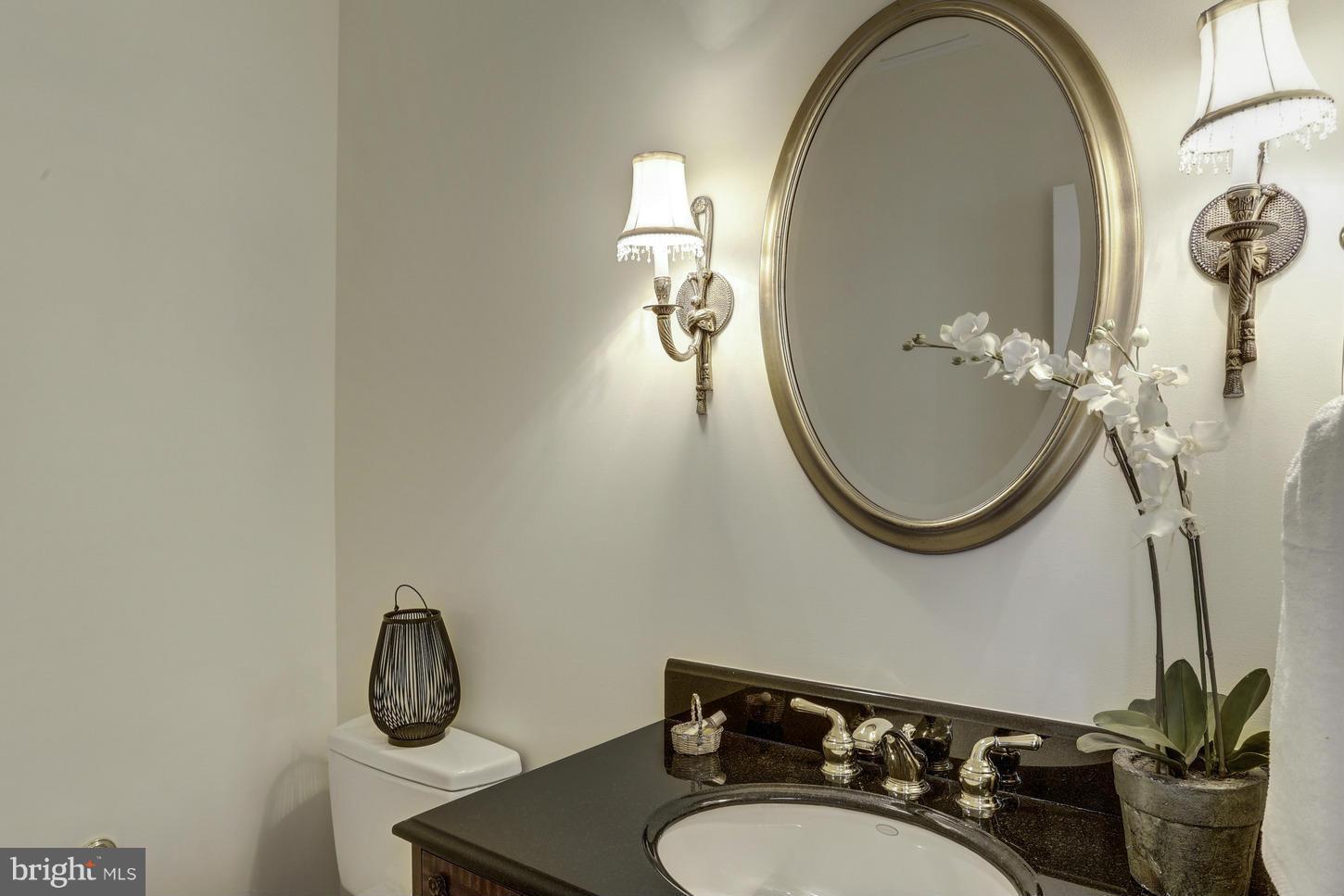 COUNTRY CLUB HILLS - Residential