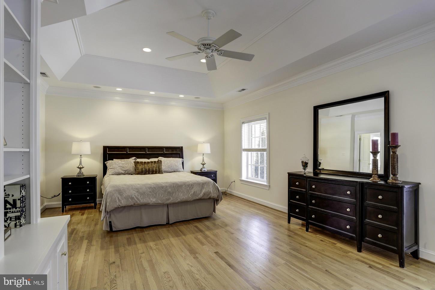 COUNTRY CLUB HILLS - Residential