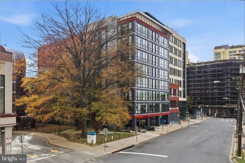 Photo of 1320 Fenwick Lane #805, SILVER SPRING, MD 20910 (MLS # MDMC2209306)